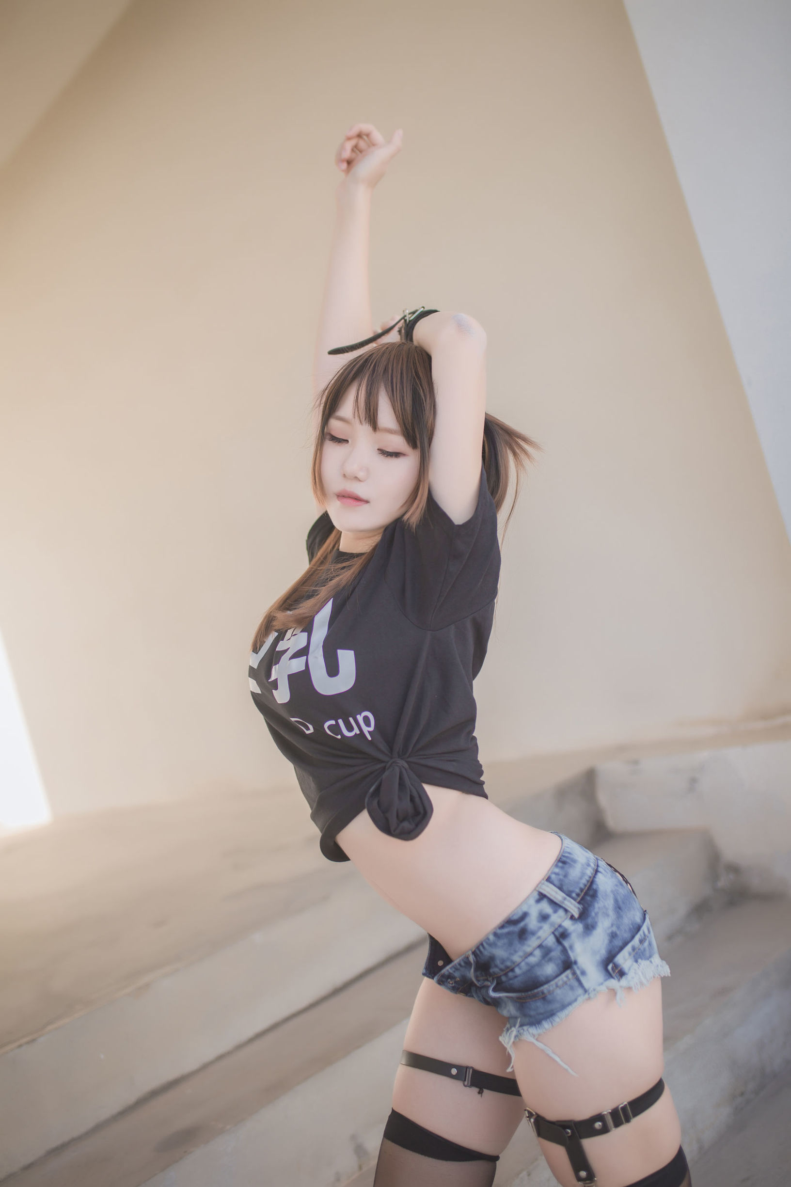 蘿莉COS] Yoko宅夏《巨乳》
