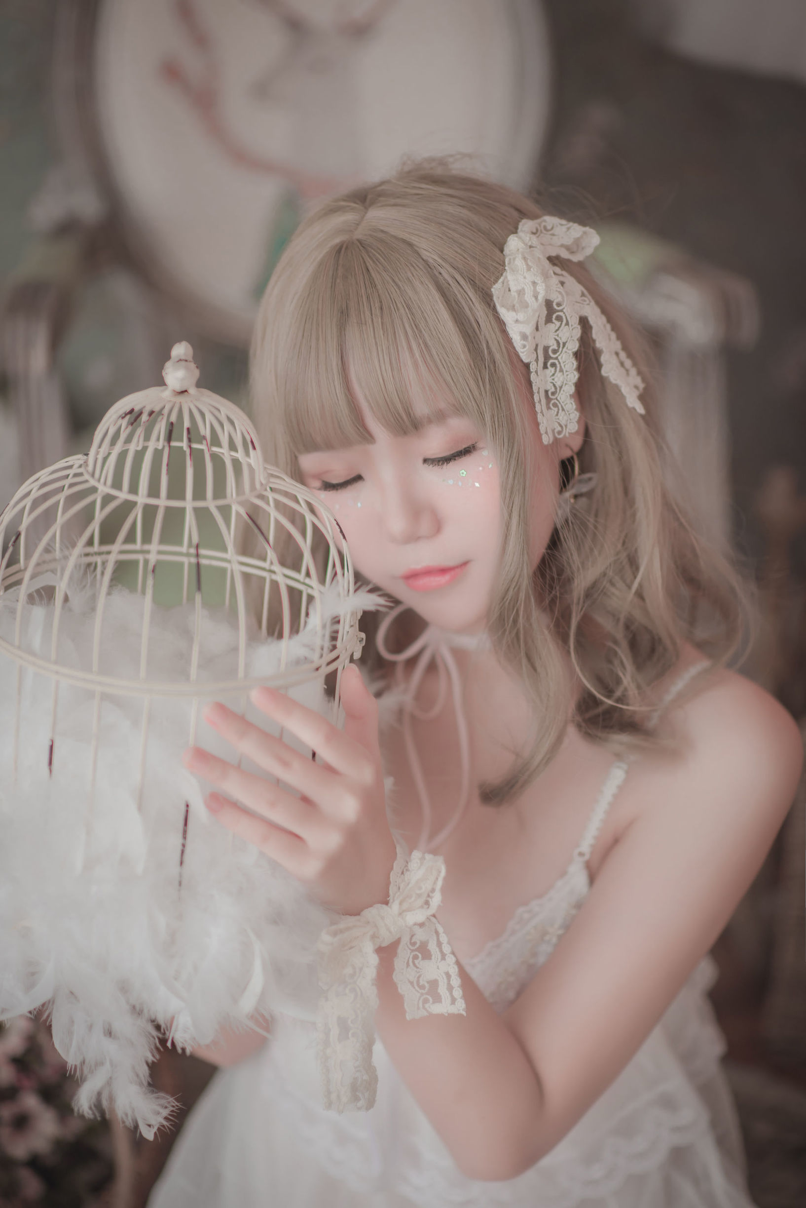  belle ta COS] Yoko Zhai Xia "Váy liền lụa trắng