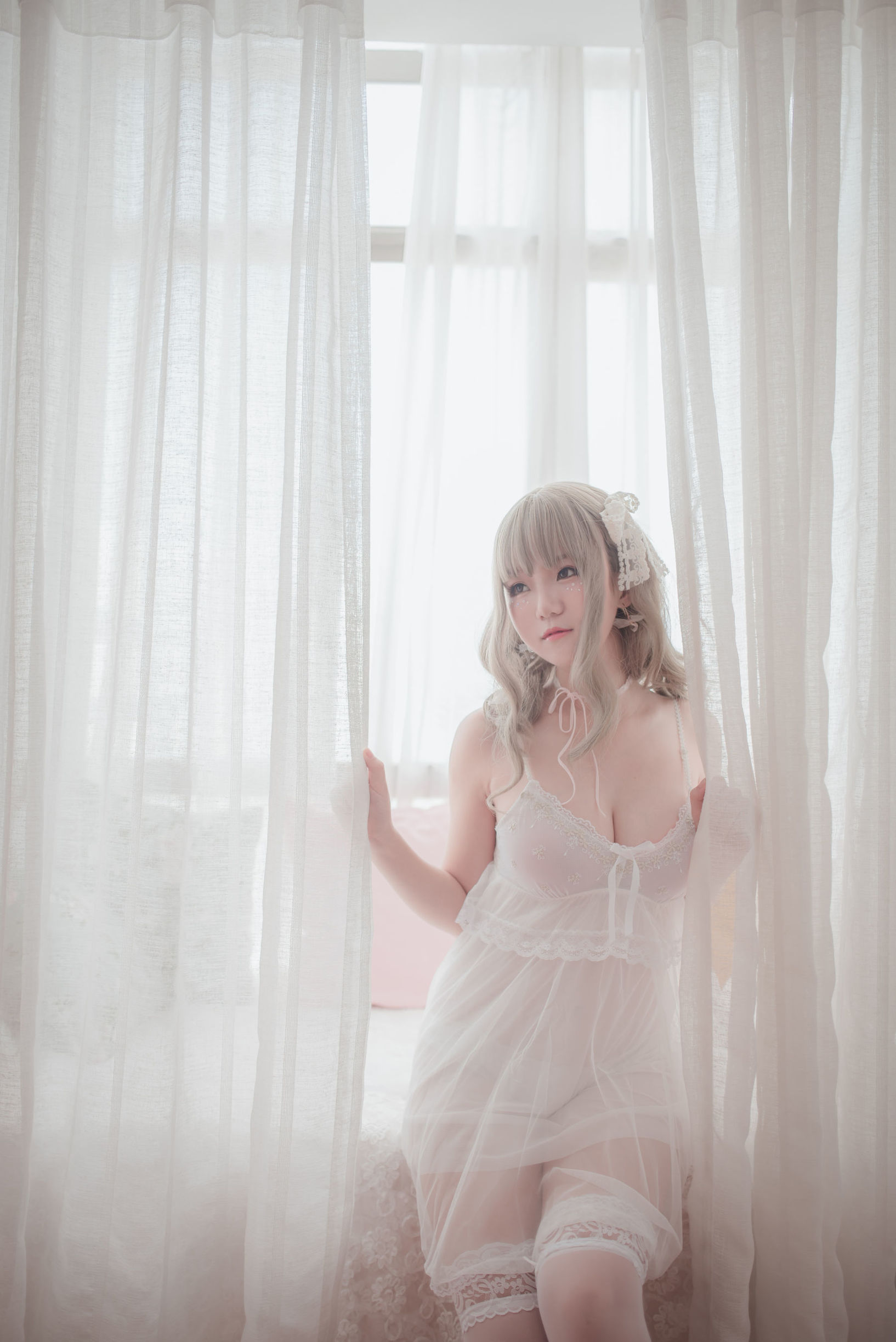  belle ta COS] Yoko Zhai Xia 'White Silk Dress'