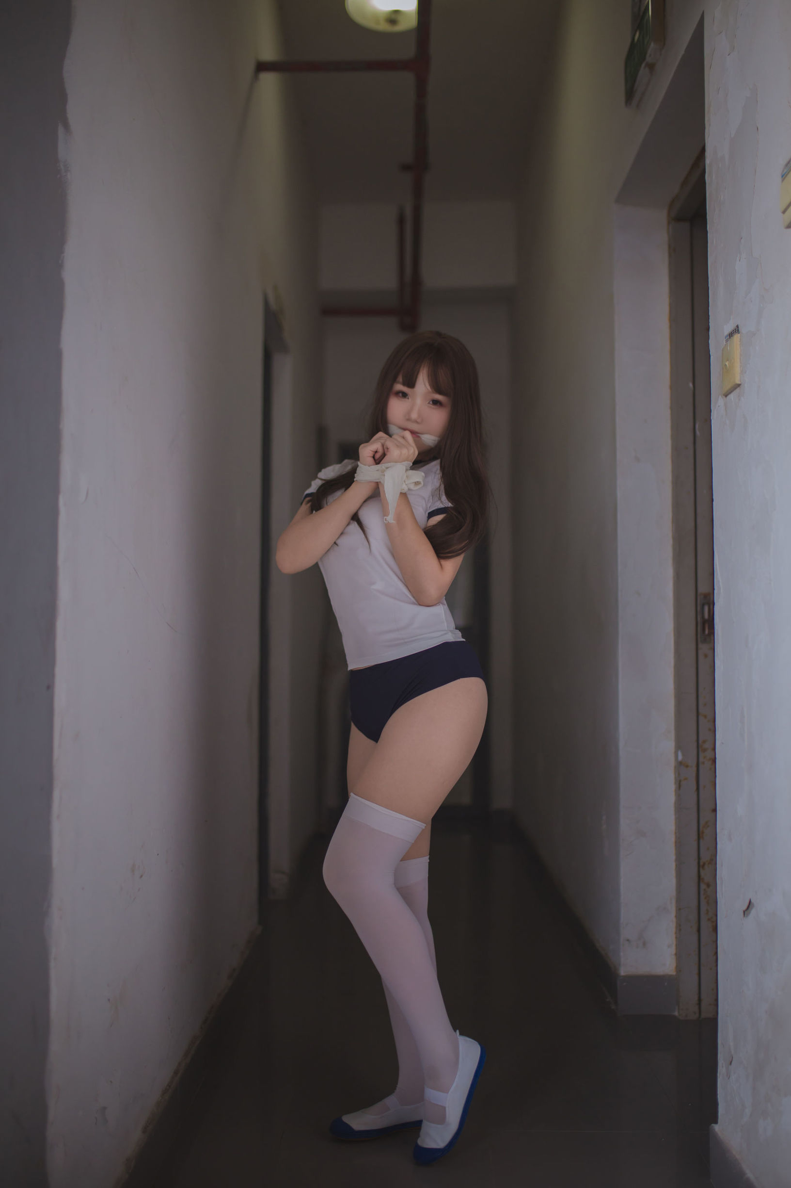 蘿莉COS] Yoko宅夏Cos - 白絲捆綁