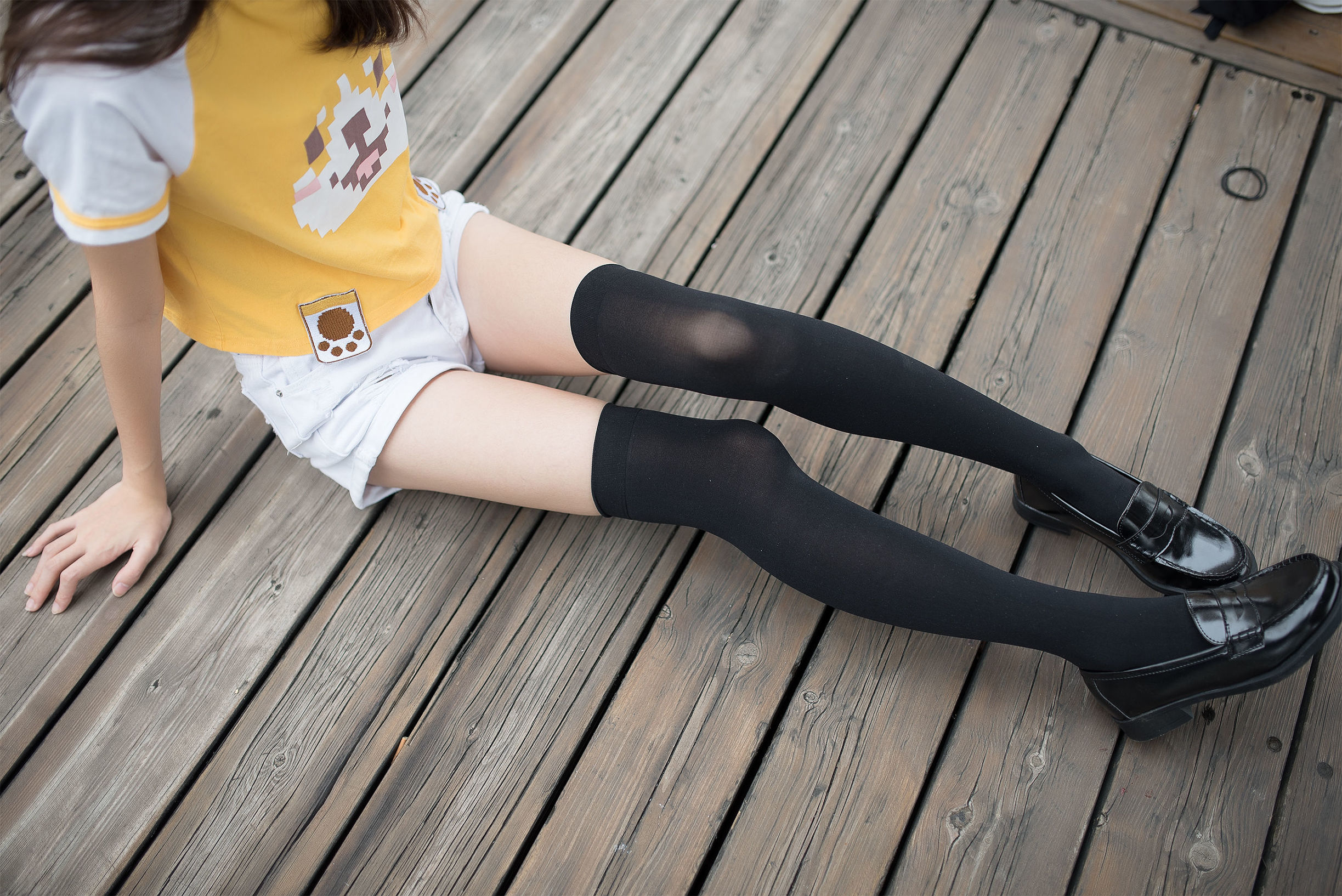 Realm of the Wind] No. 002 Black Silk Long Legs