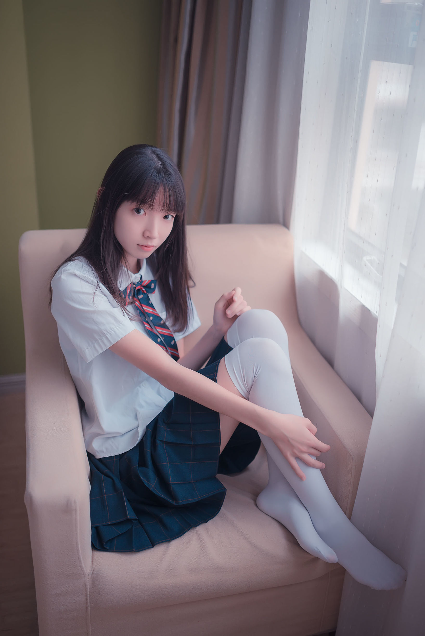 Phong Chi Linh Vực] NO.004 Cô gái hàng xóm với tất trắng thanh tú
