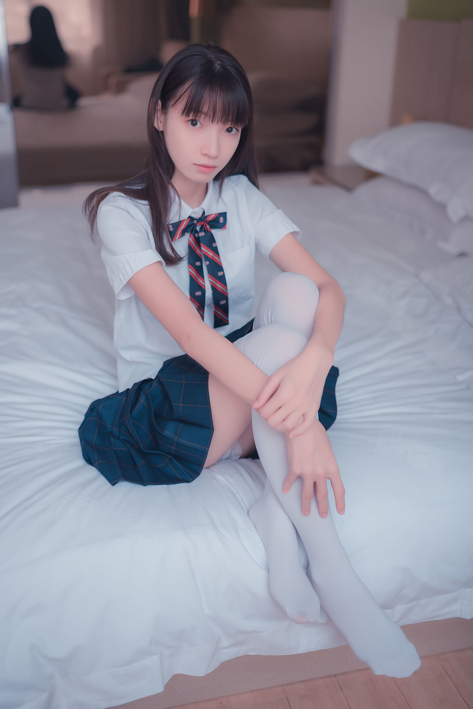 風の領域] NO.004 隣家の白いストッキングの清新な少女