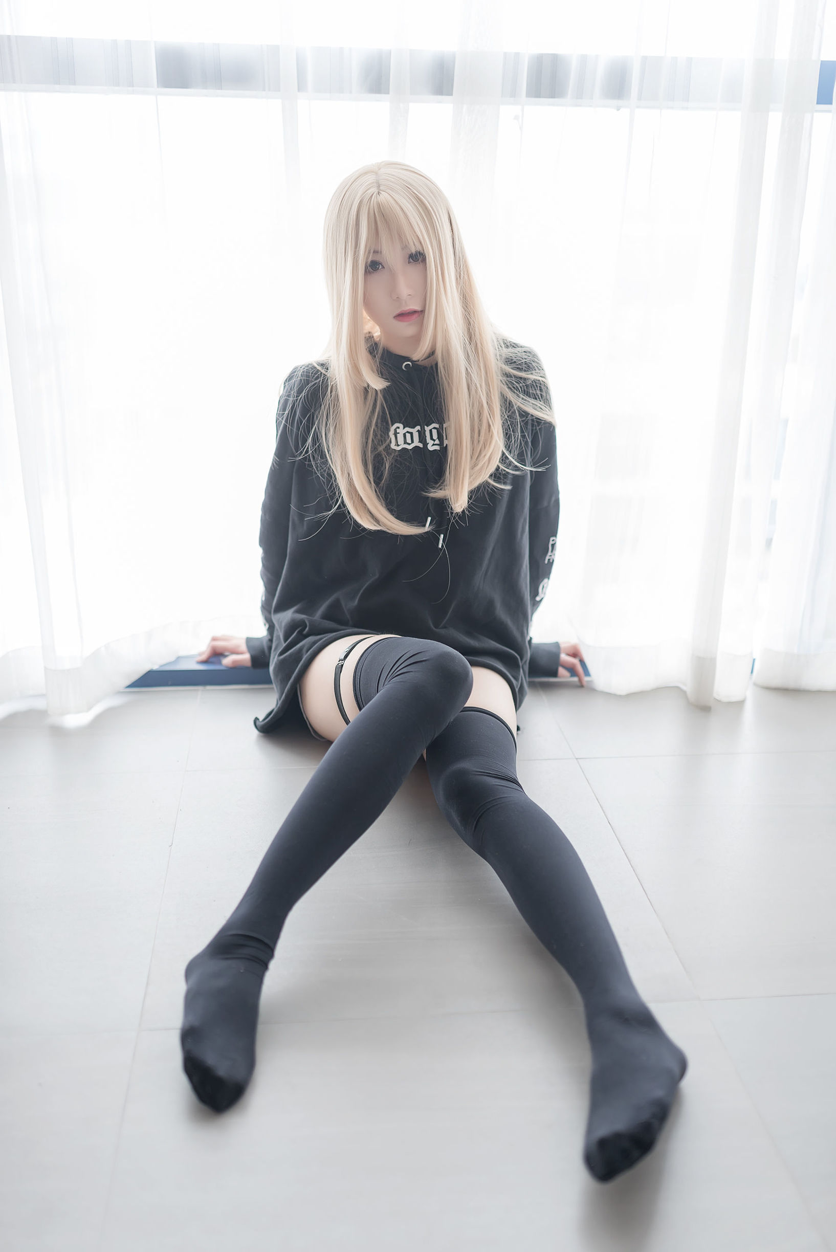 風の領域] NO.017 金髪美女 黒色誘惑