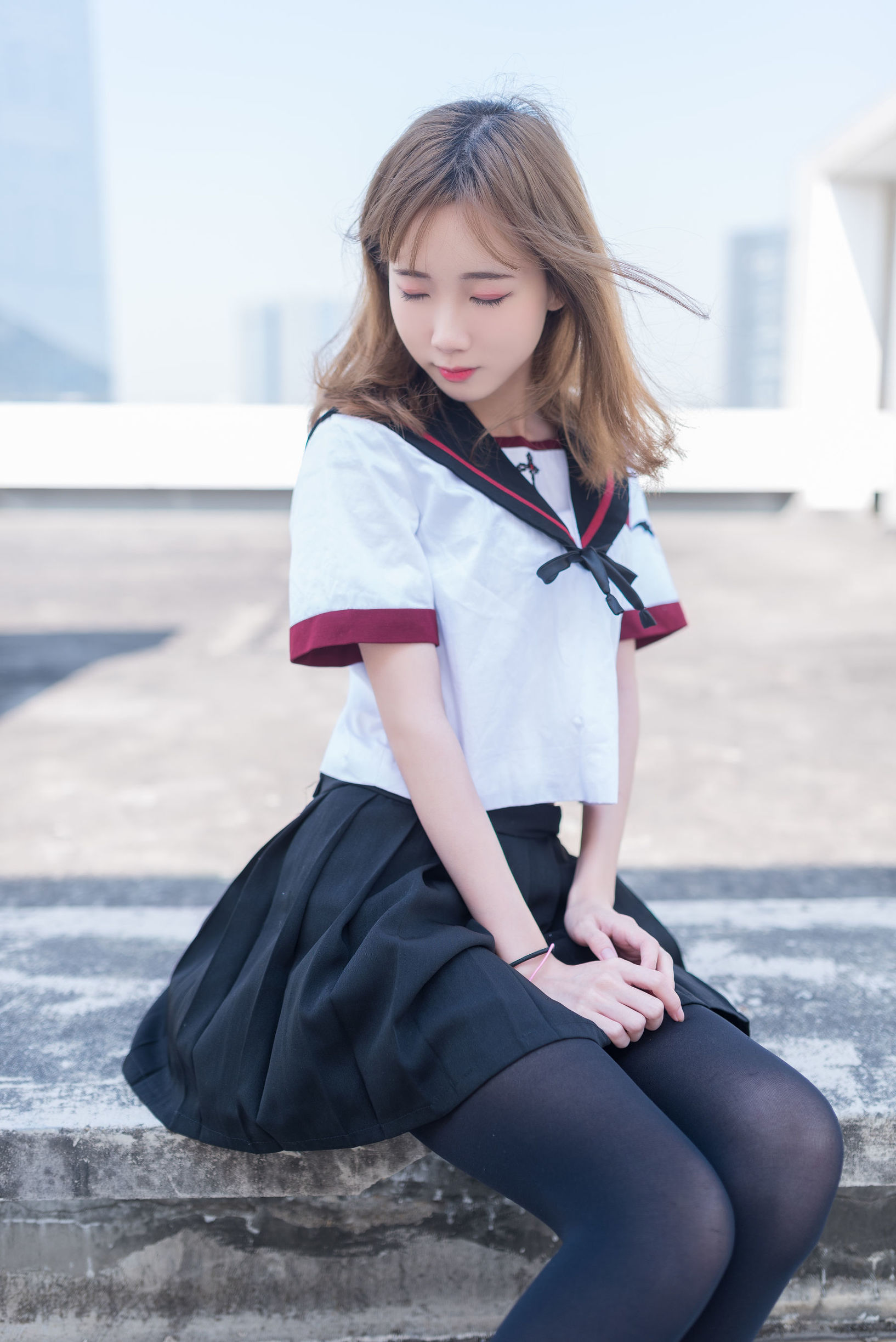Realm of the Wind] No. 031: Black Silk Stockings Junior on the Rooftop