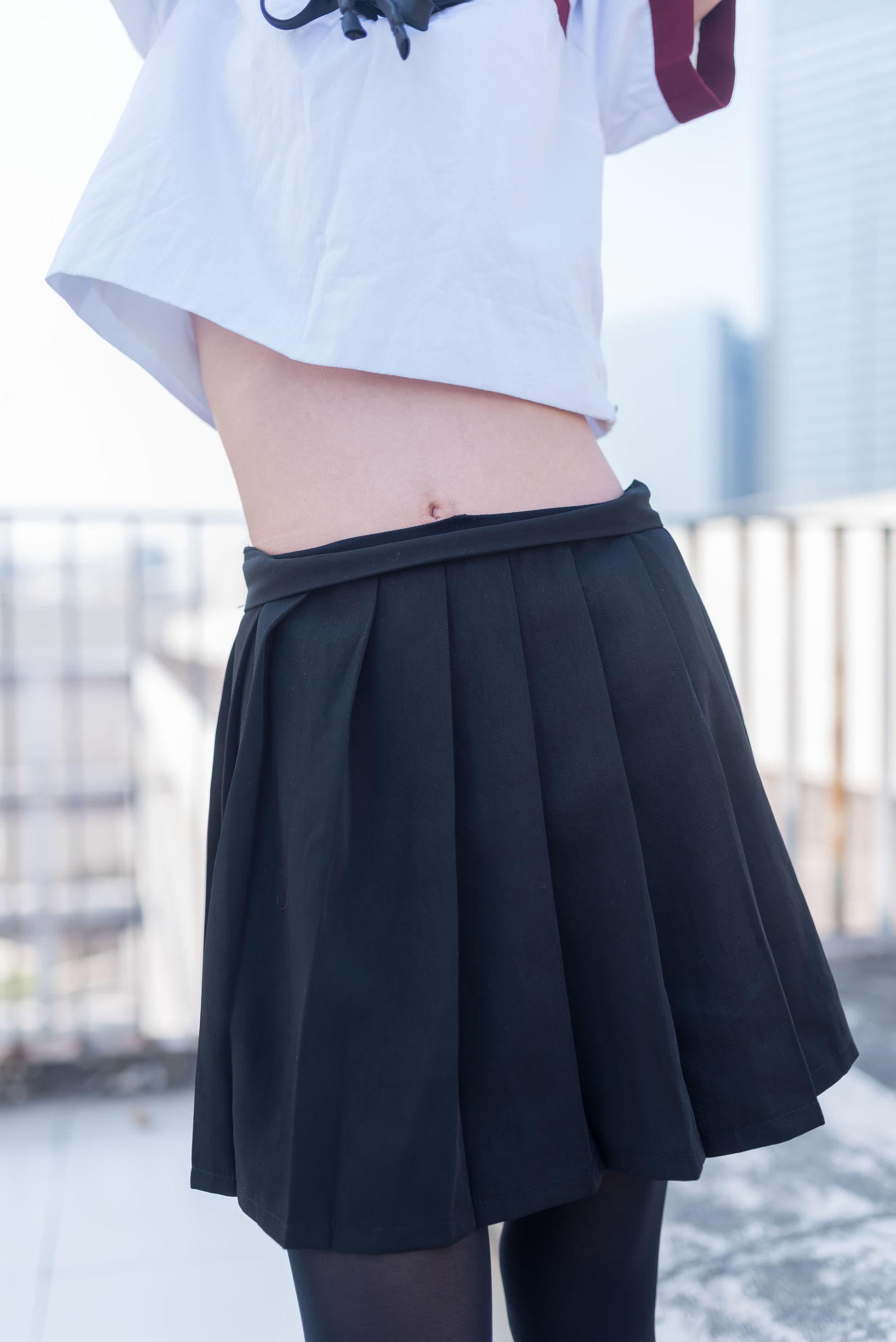 Realm of the Wind] No. 031: Black Silk Stockings Junior on the Rooftop