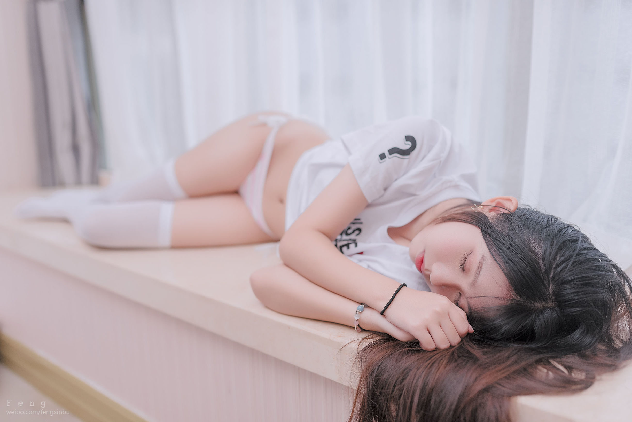 Phong Chi Lĩnh Vực] NO.040 Cô gái ngây thơ gợi cảm tất trắng