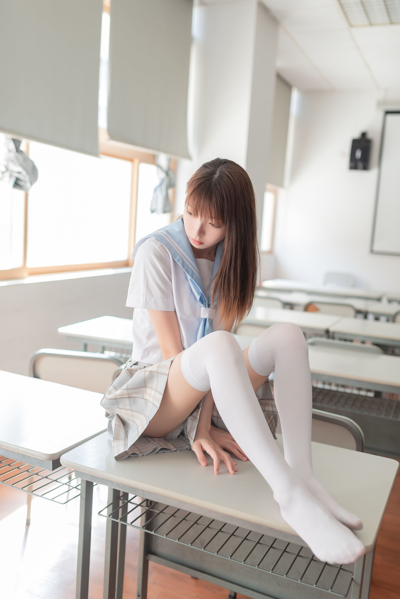 風の領域] NO.041 教室セーラー服白絹