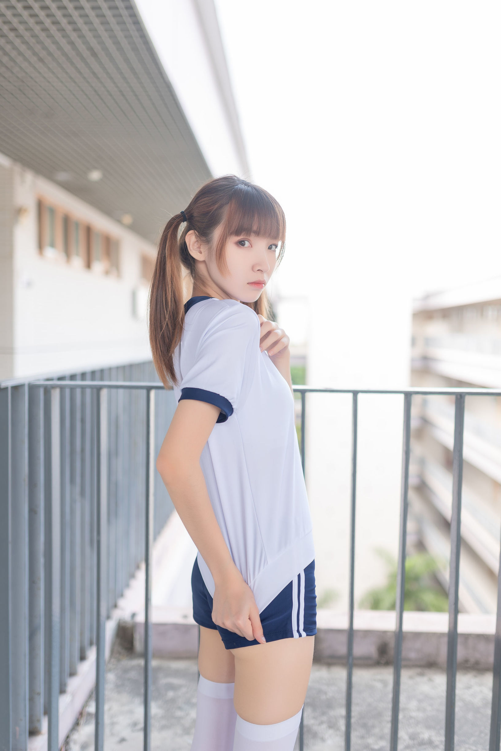 風の領域] NO.045 清新な体操服の白い絲の少女 写真集