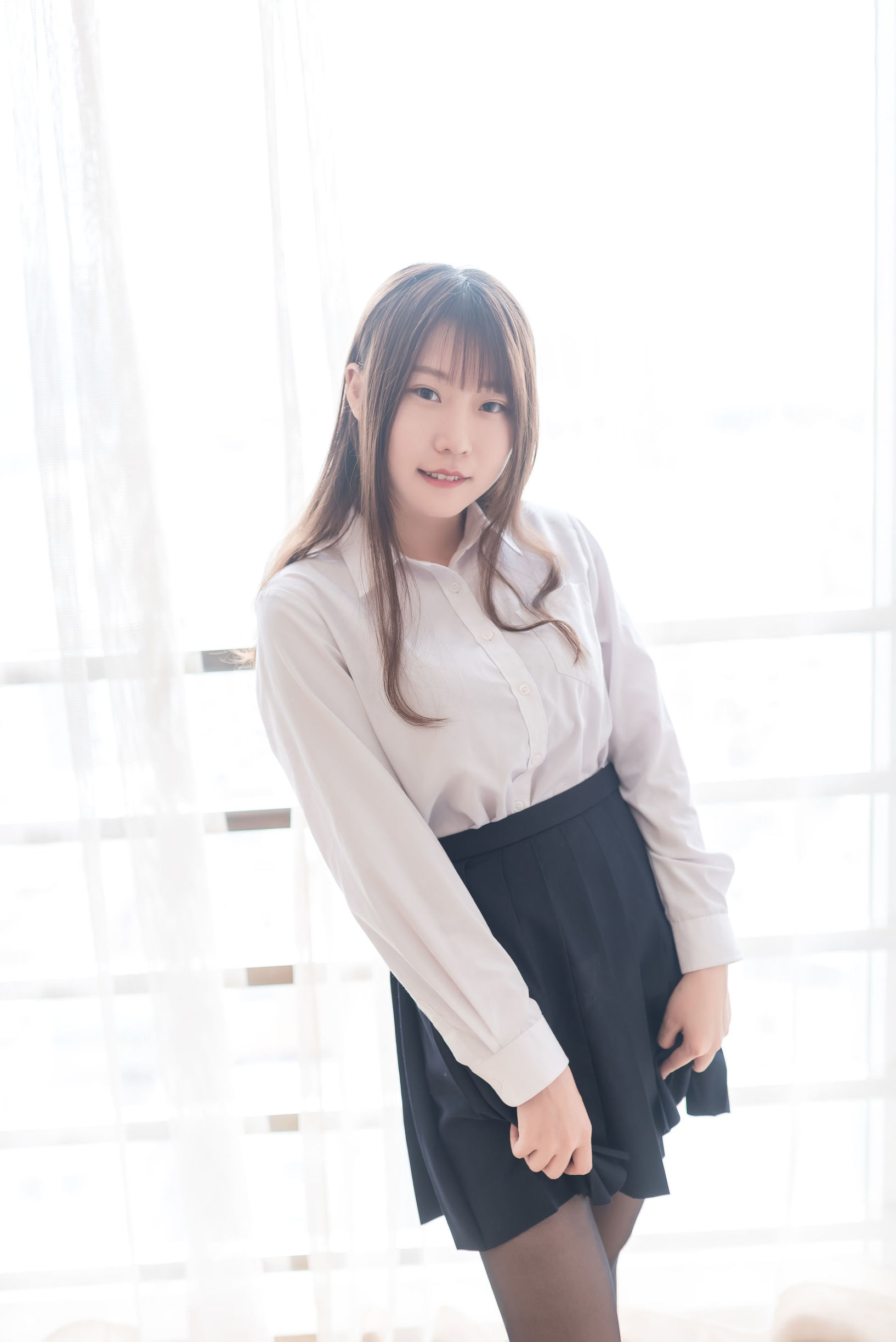 Phong Chi Linh Vực] NO.048 Váy xếp ly đen tơ