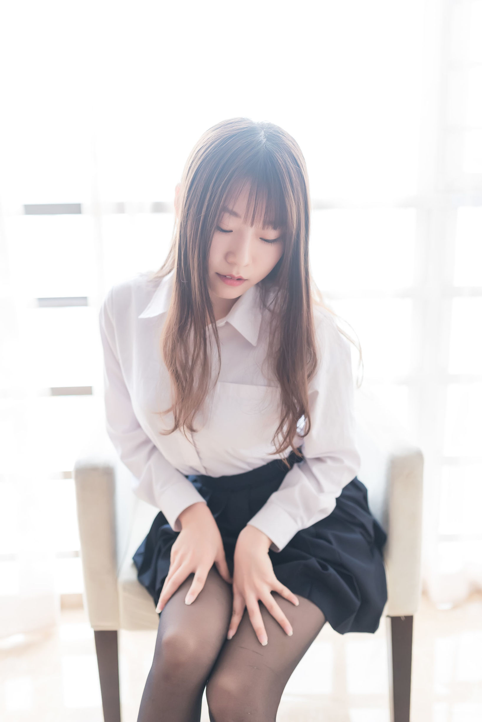 Phong Chi Linh Vực] NO.048 Váy xếp ly đen tơ