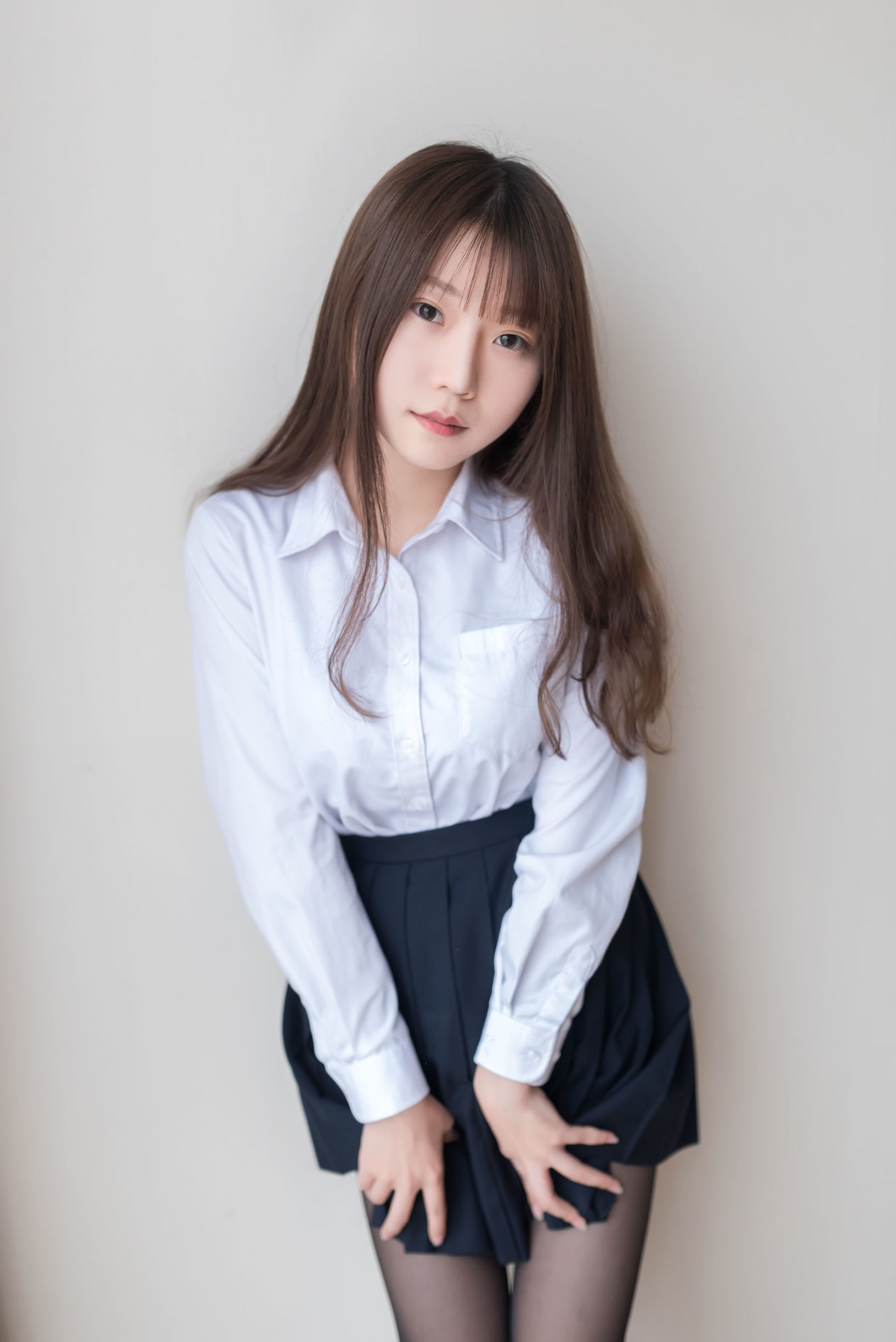 Phong Chi Linh Vực] NO.048 Váy xếp ly đen tơ