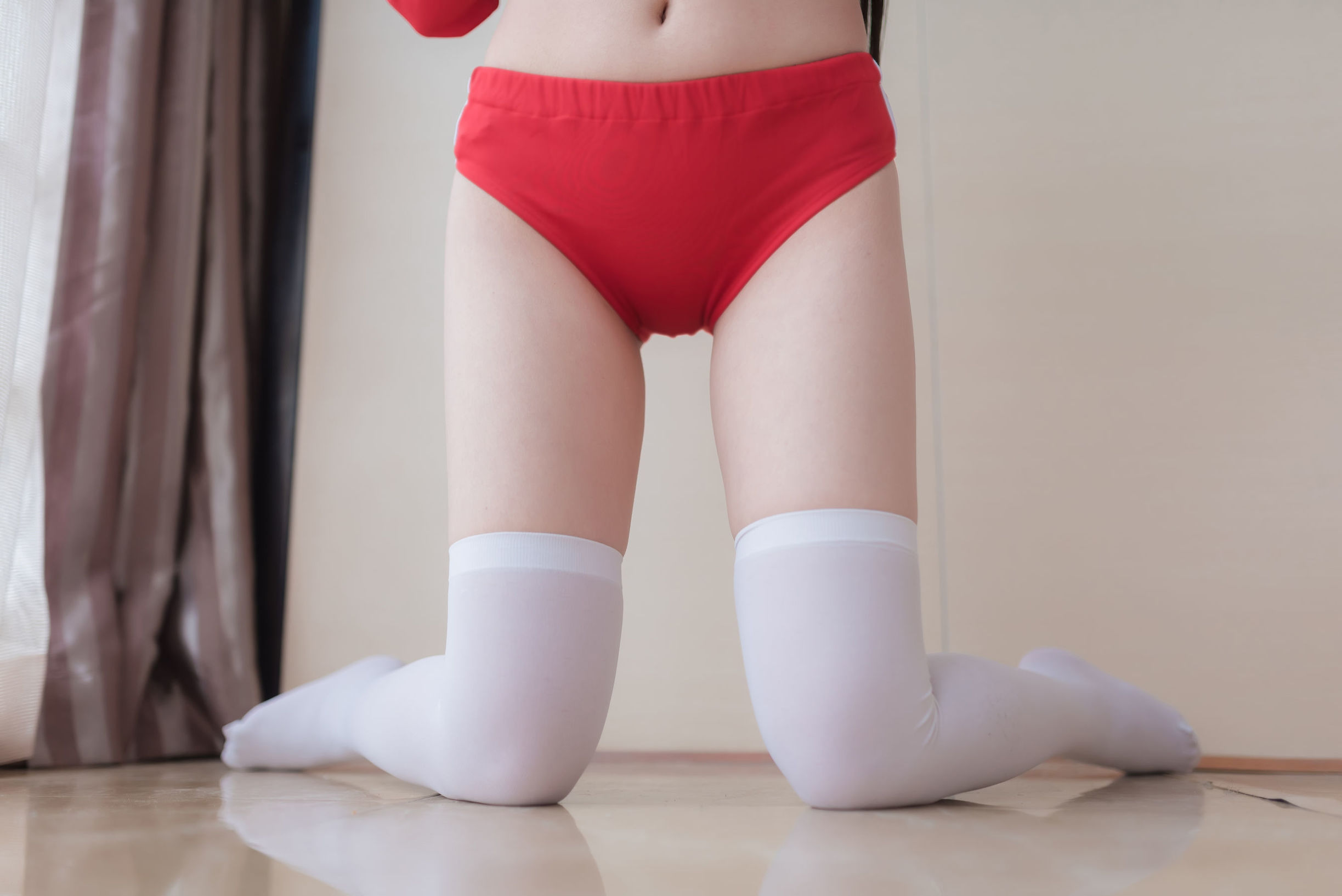 Phong Chi Lĩnh Vực] NO.049 Đồ Thể Dục Đỏ