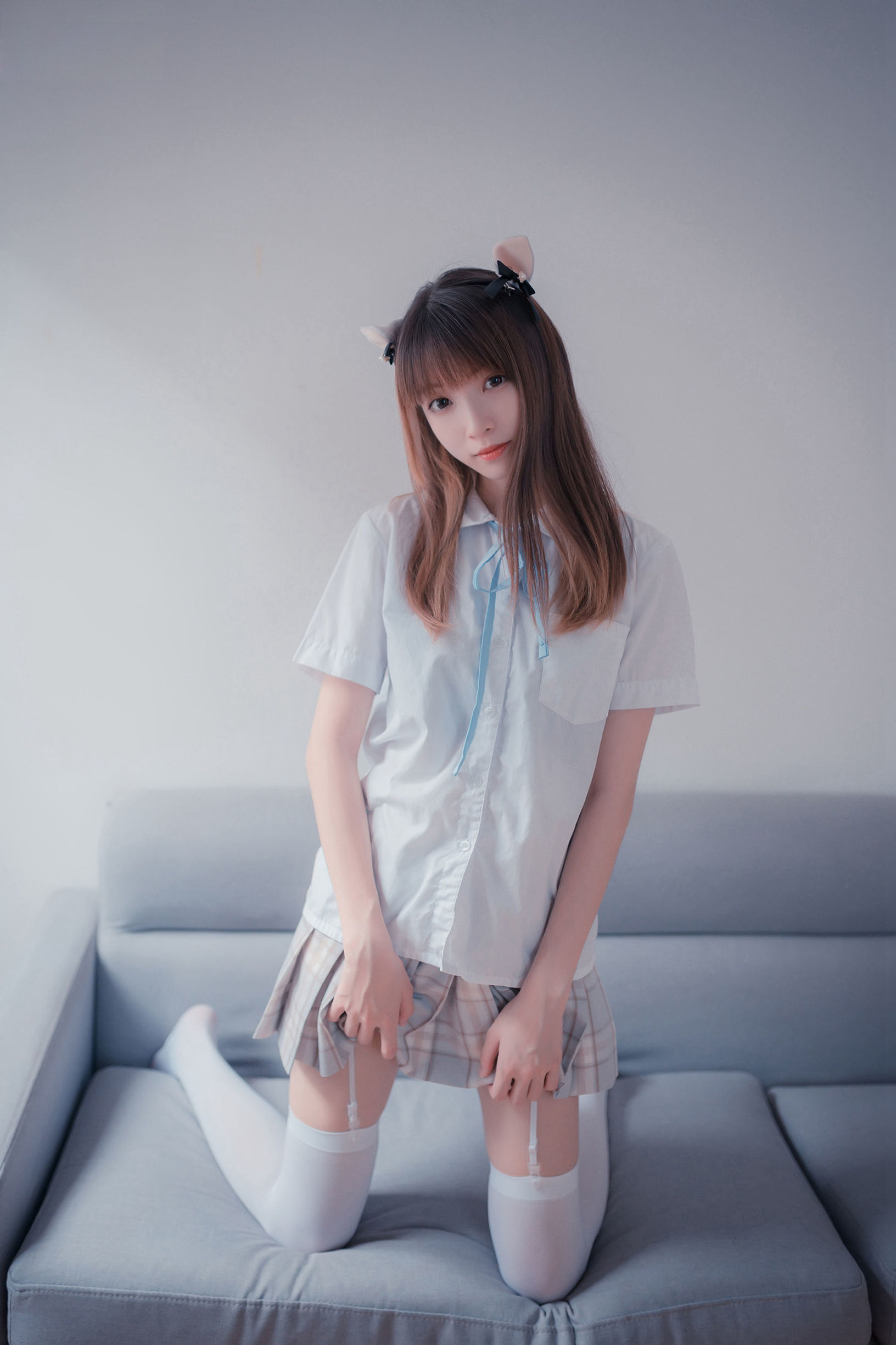 Feng Zhi Ling Yu] NO.065 Plaid Skirt Suspender White Silk