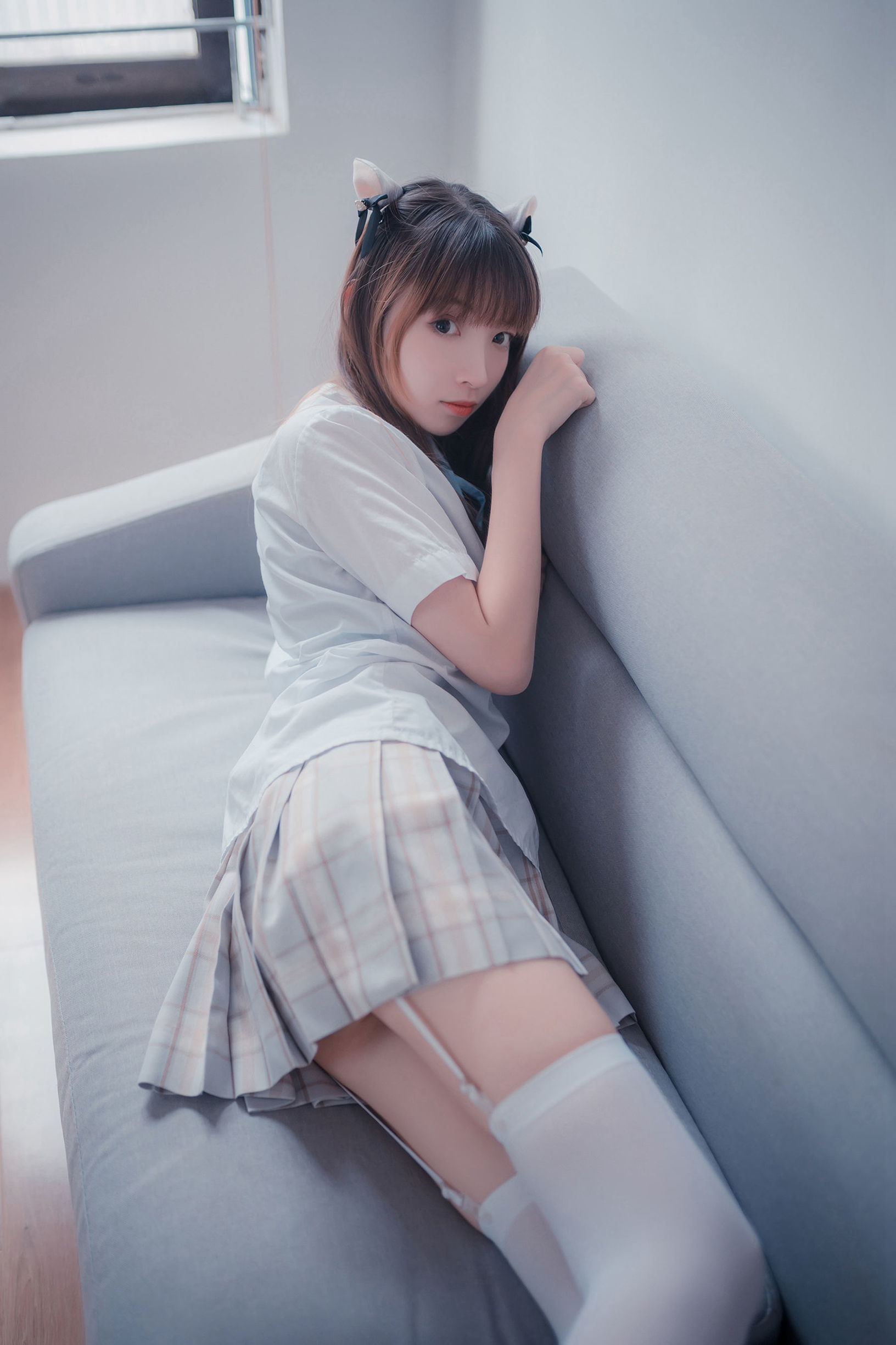 Feng Zhi Ling Yu] NO.065 Plaid Skirt Suspender White Silk