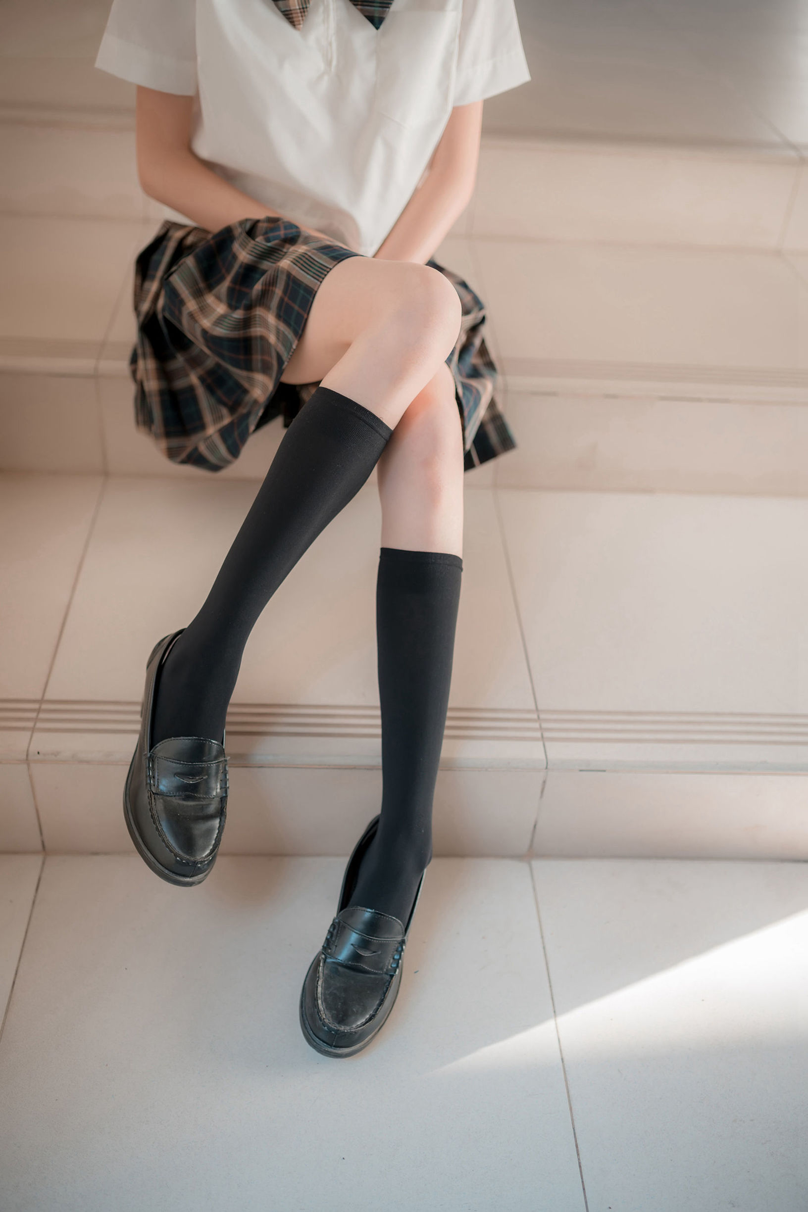Feng Zhi Ling Yu] No. 074 JK Black Silk Long Stockings