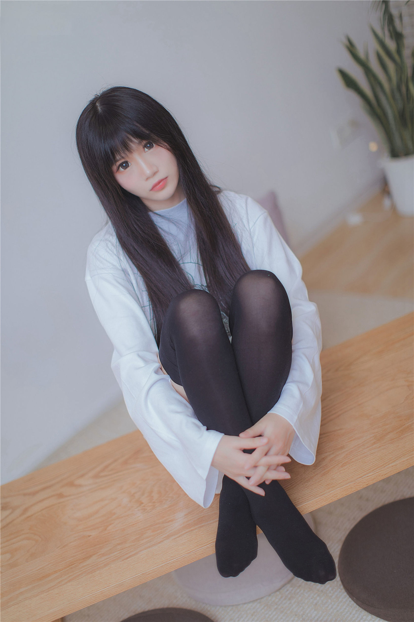 風の領域] NO.079 長髪の黒ストッキングの学妹