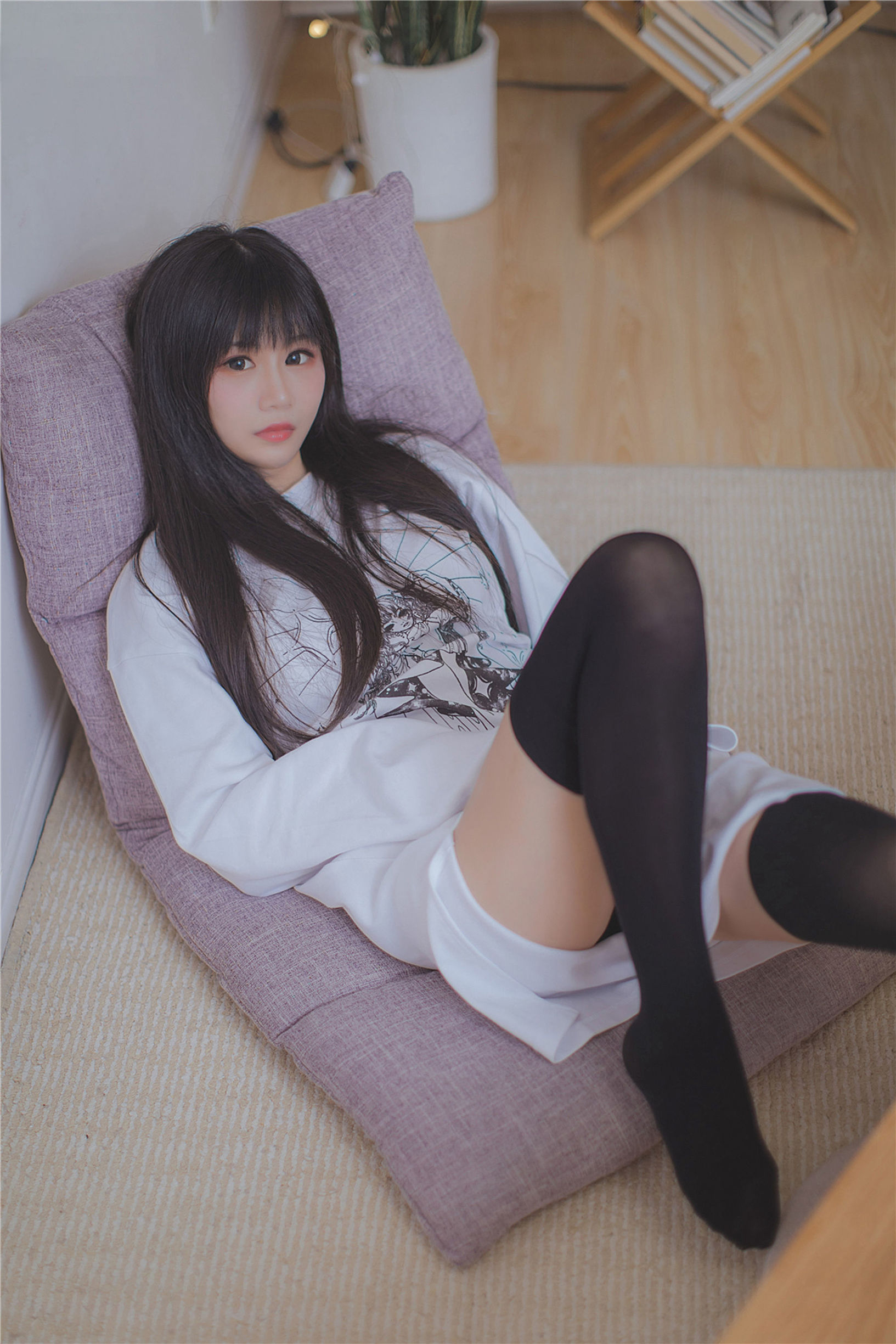 風の領域] NO.079 長髪の黒ストッキングの学妹