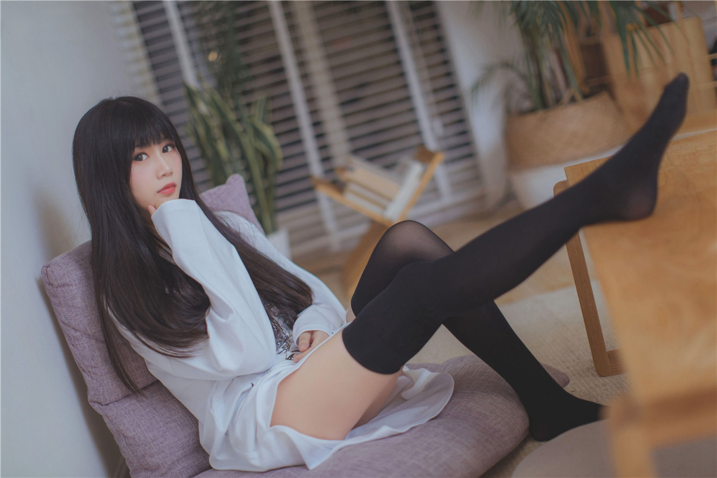 風の領域] NO.079 長髪の黒ストッキングの学妹