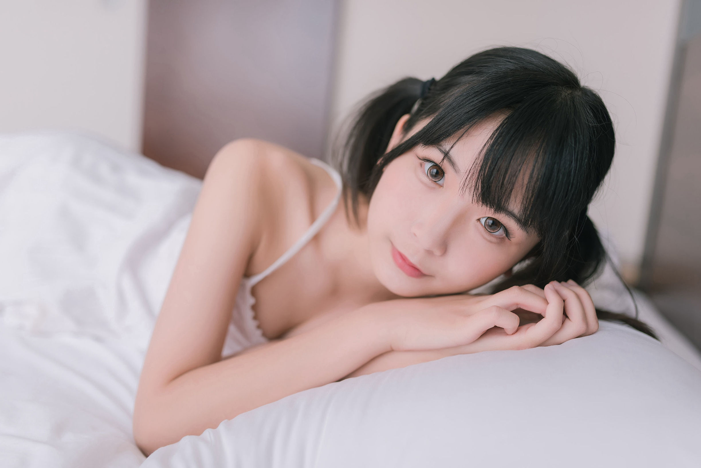 風の領域] No.083 清涼な少女の裸足