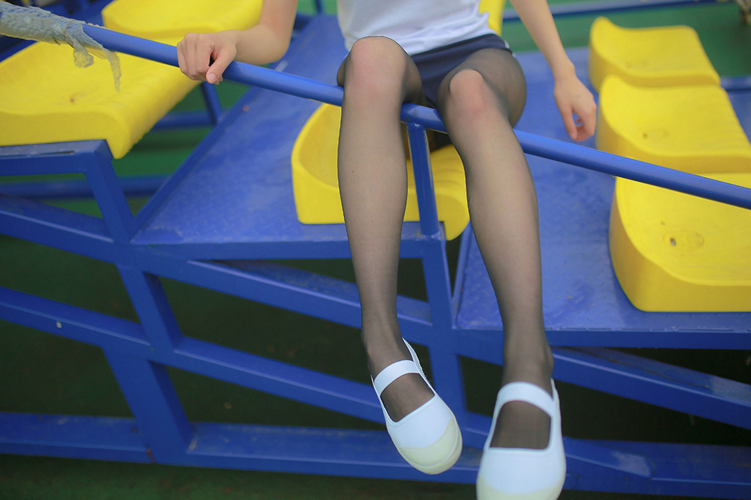 Wind Domain] No.091: Sports Field Black Stockings Girl