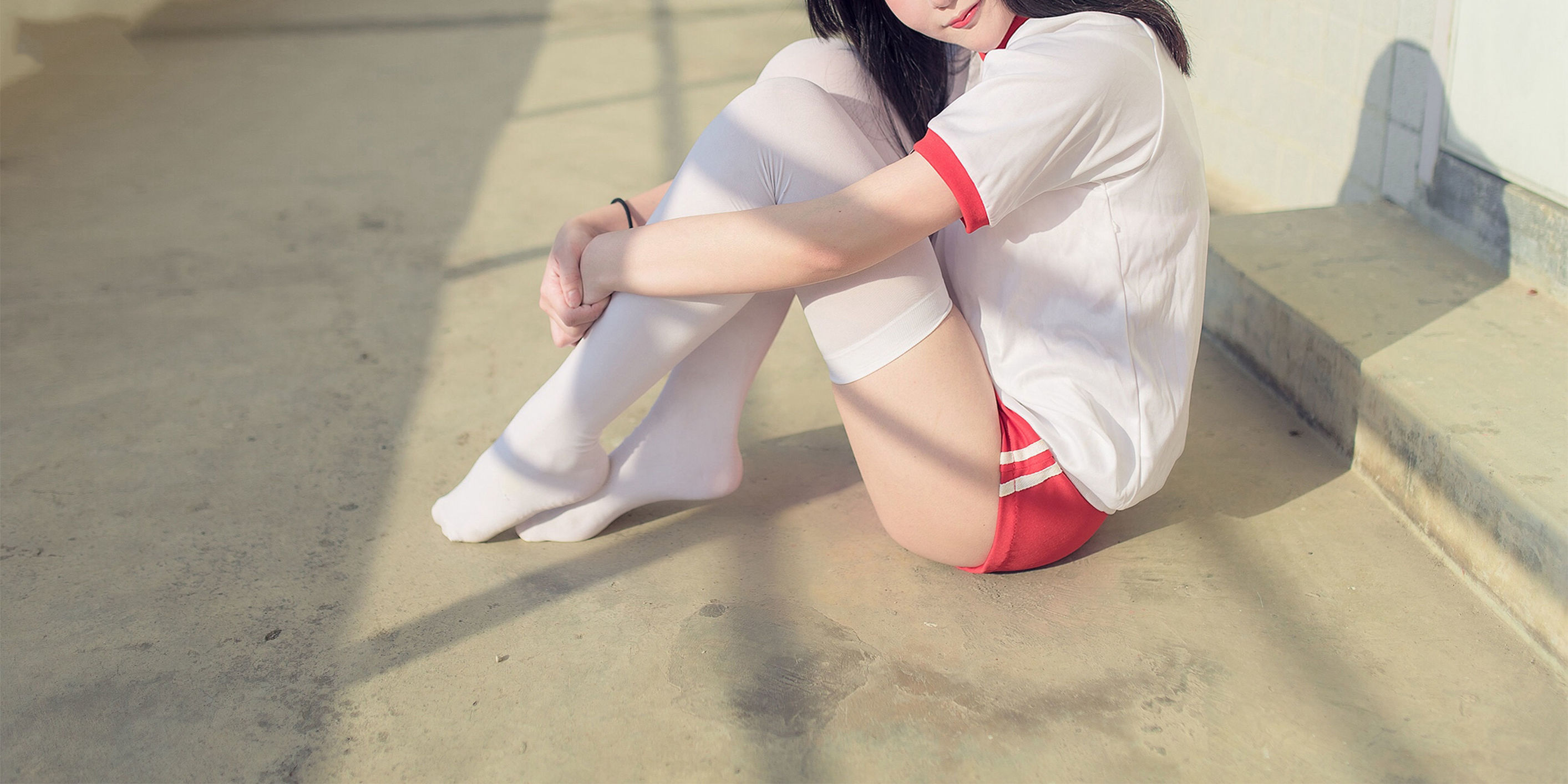 Wind's Domain] No. 112: The Girl in the White Silk Gymnastics Uniform on the Sports Field