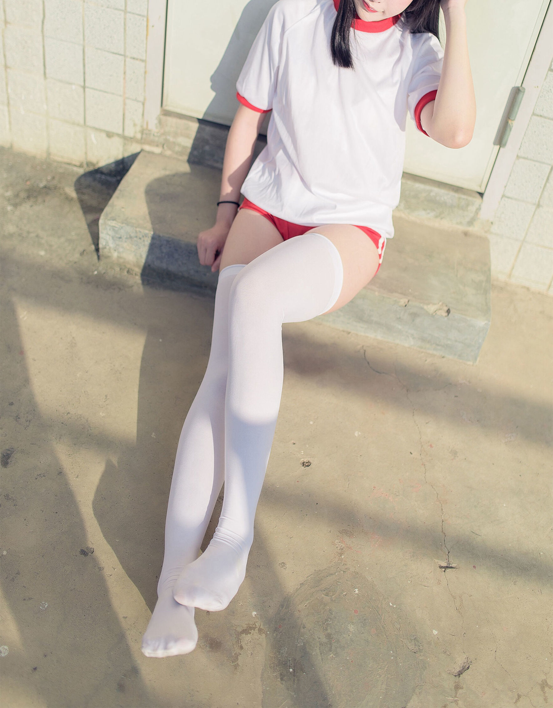 Wind's Domain] No. 112: The Girl in the White Silk Gymnastics Uniform on the Sports Field