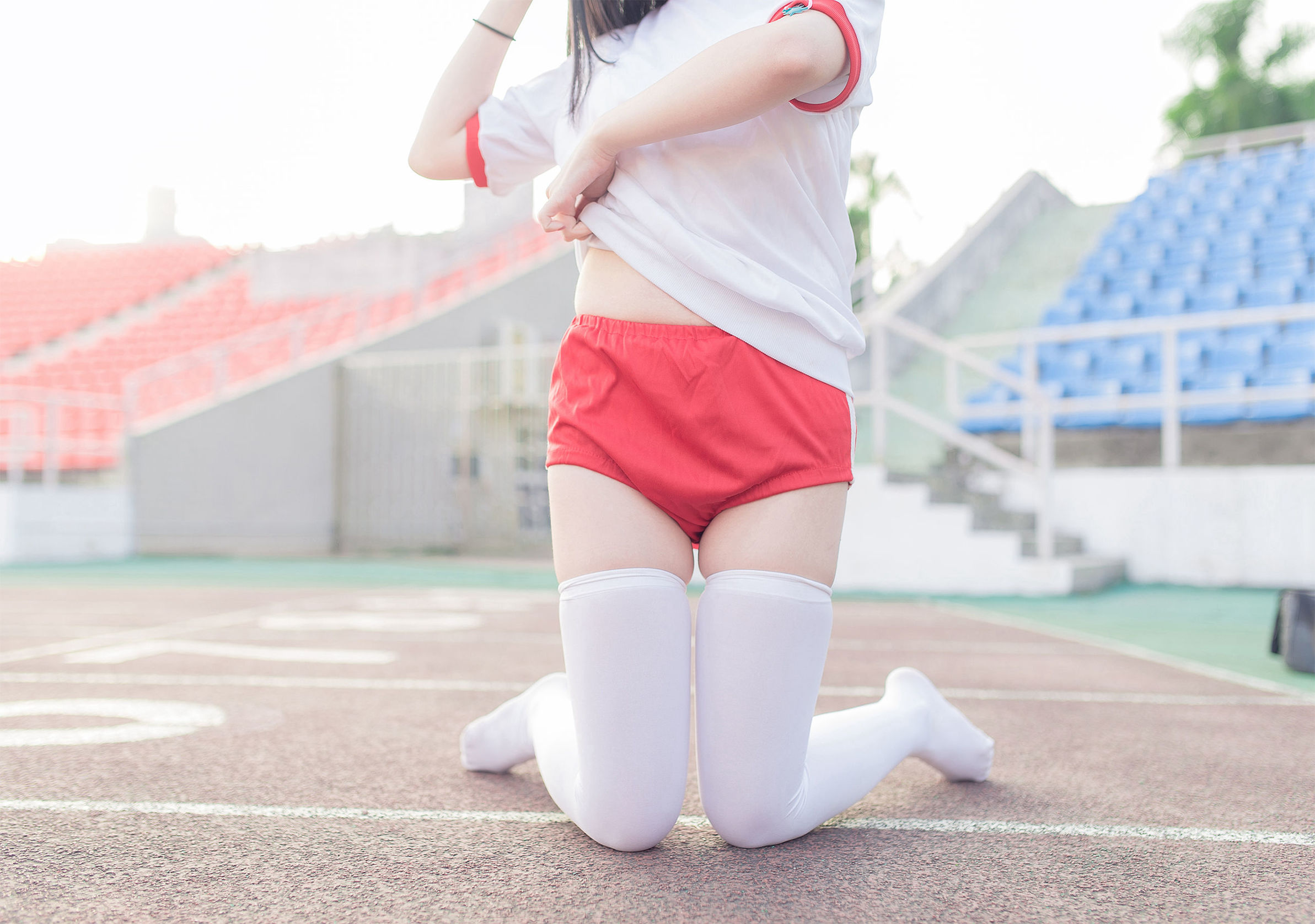 Wind's Domain] No. 112: The Girl in the White Silk Gymnastics Uniform on the Sports Field