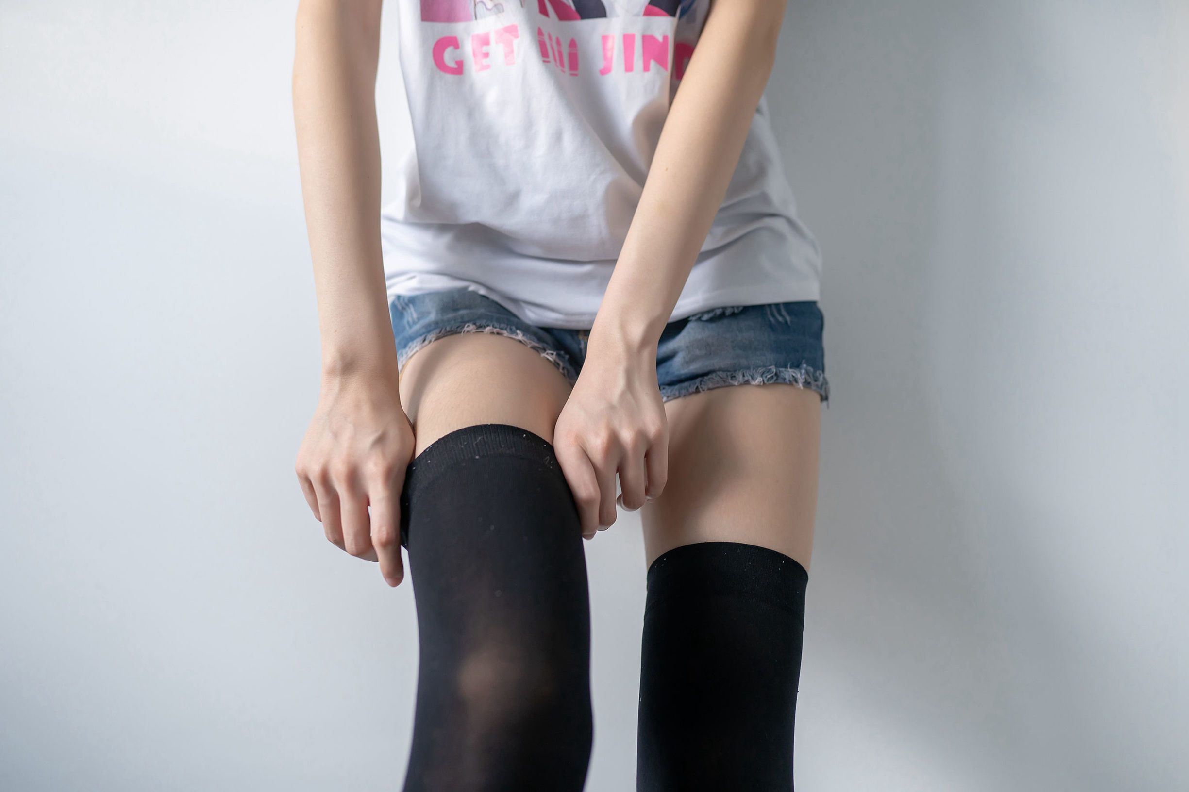 Domain of the Wind] No.113 Black Silk Denim Shorts with a Slender Waist