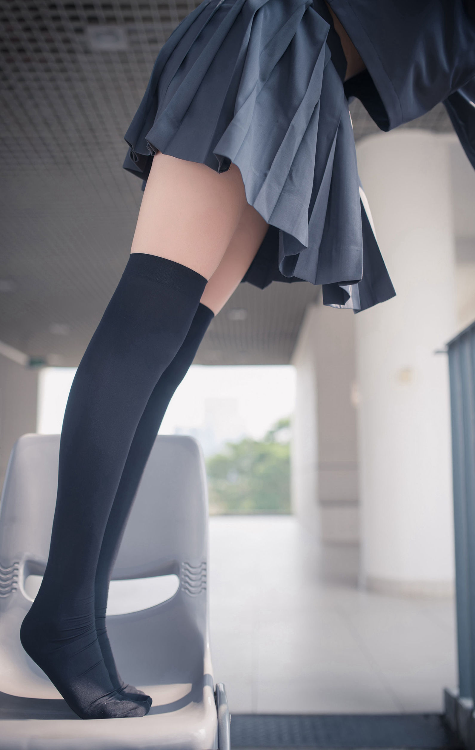 Domain of the Wind] No.120 Ultra-Short Sexy Uniform Black Stockings Long Legs 2