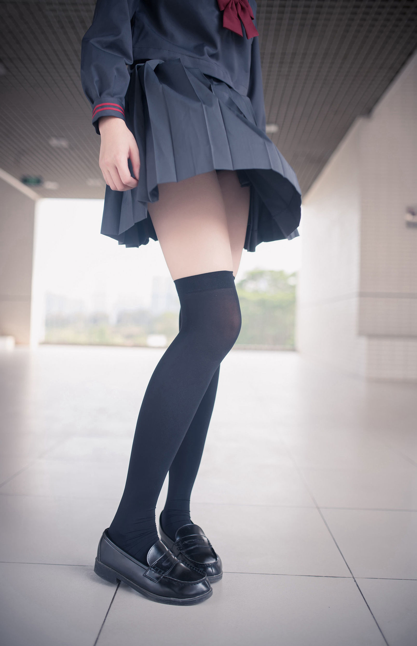 風之領域] NO.120 超短情趣制服黑絲長腿2