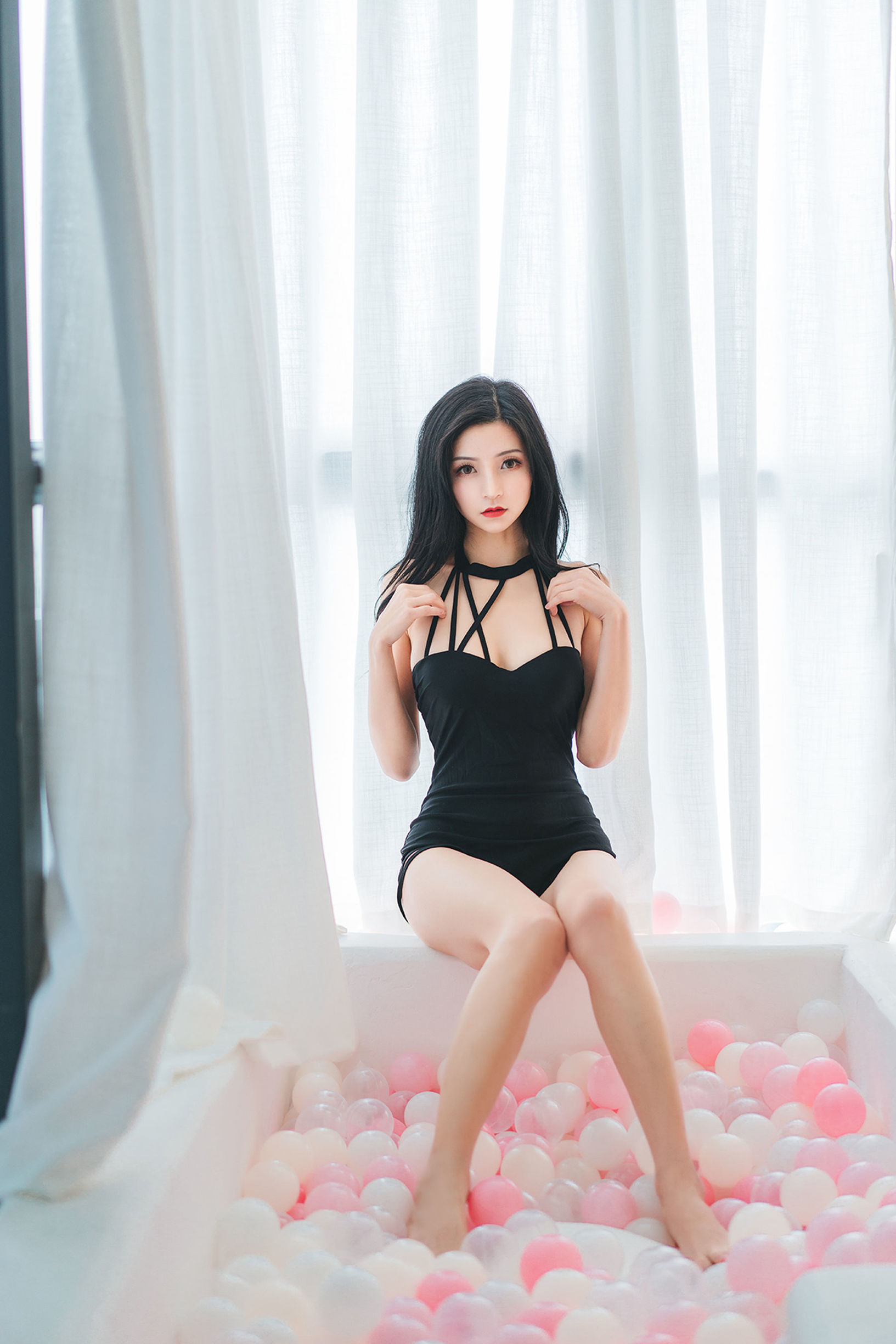 Phong Chi Lĩnh Vực] NO.141 Áo tắm liền mảnh sexy bãi biển