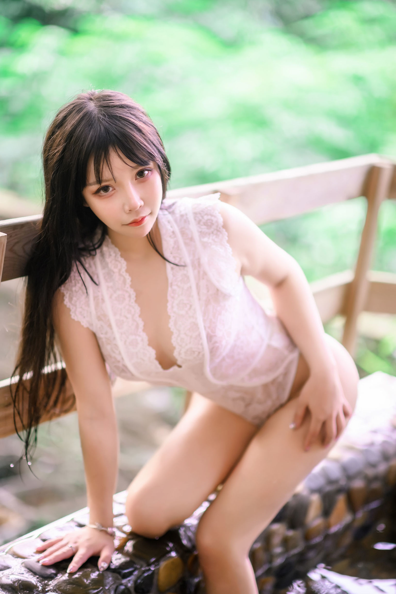 コスプレ福利] 二次元美少女がモクシアーを抱いて連れ去る - 屋外セクシー
