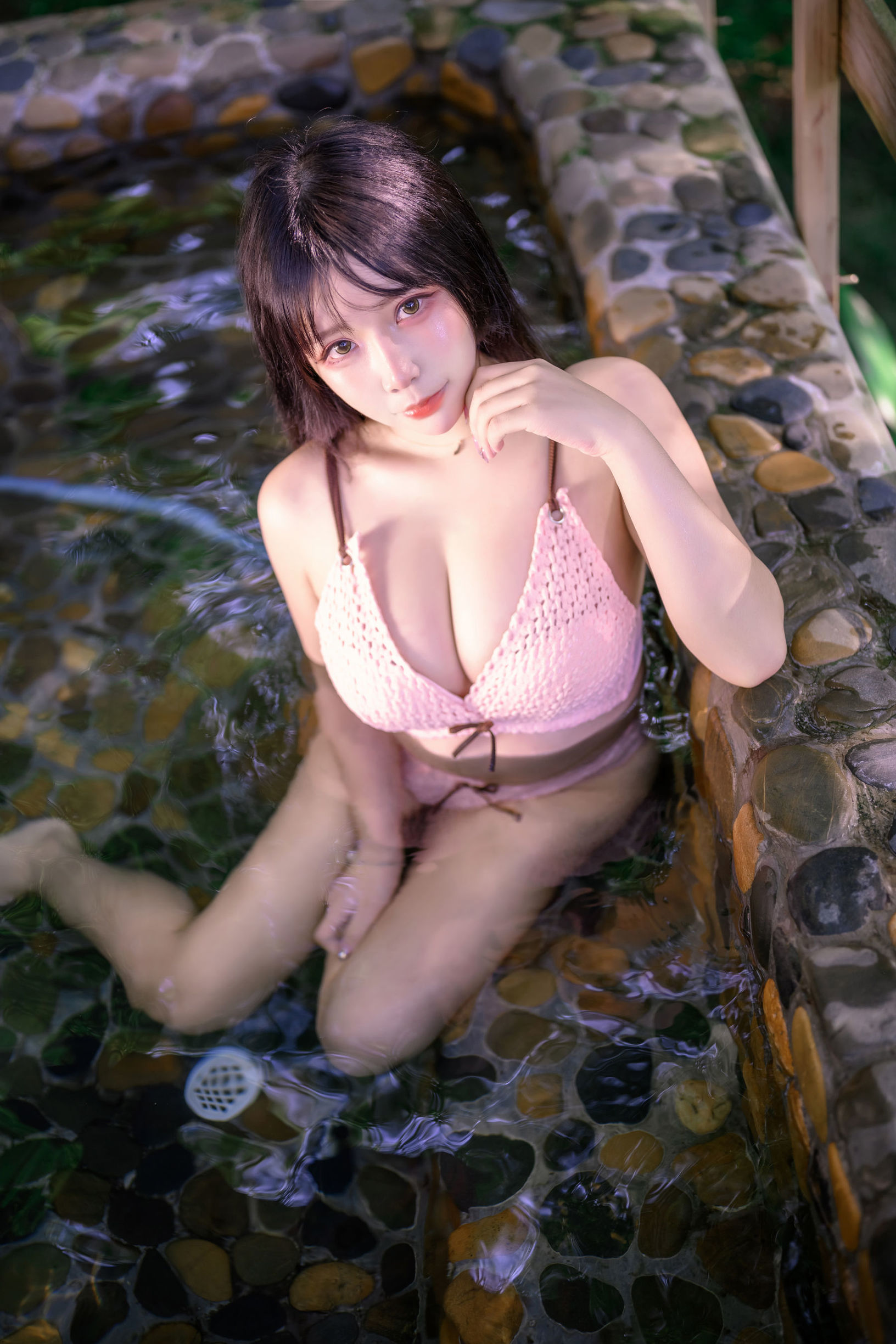 コスプレ福利] 二次元美少女がモクシアーを抱いて連れ去る - 屋外セクシー