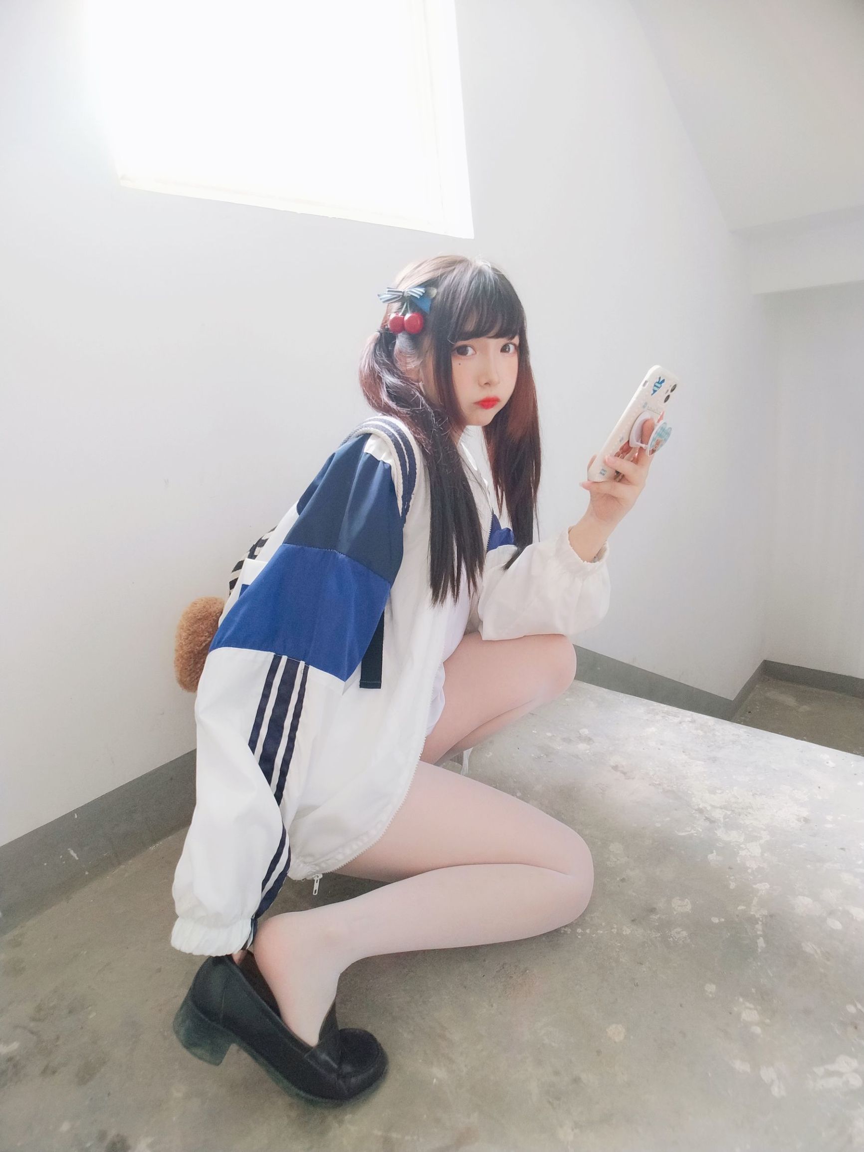 COS福利] 二次元美女古川神樂 - 白絲體操運動服