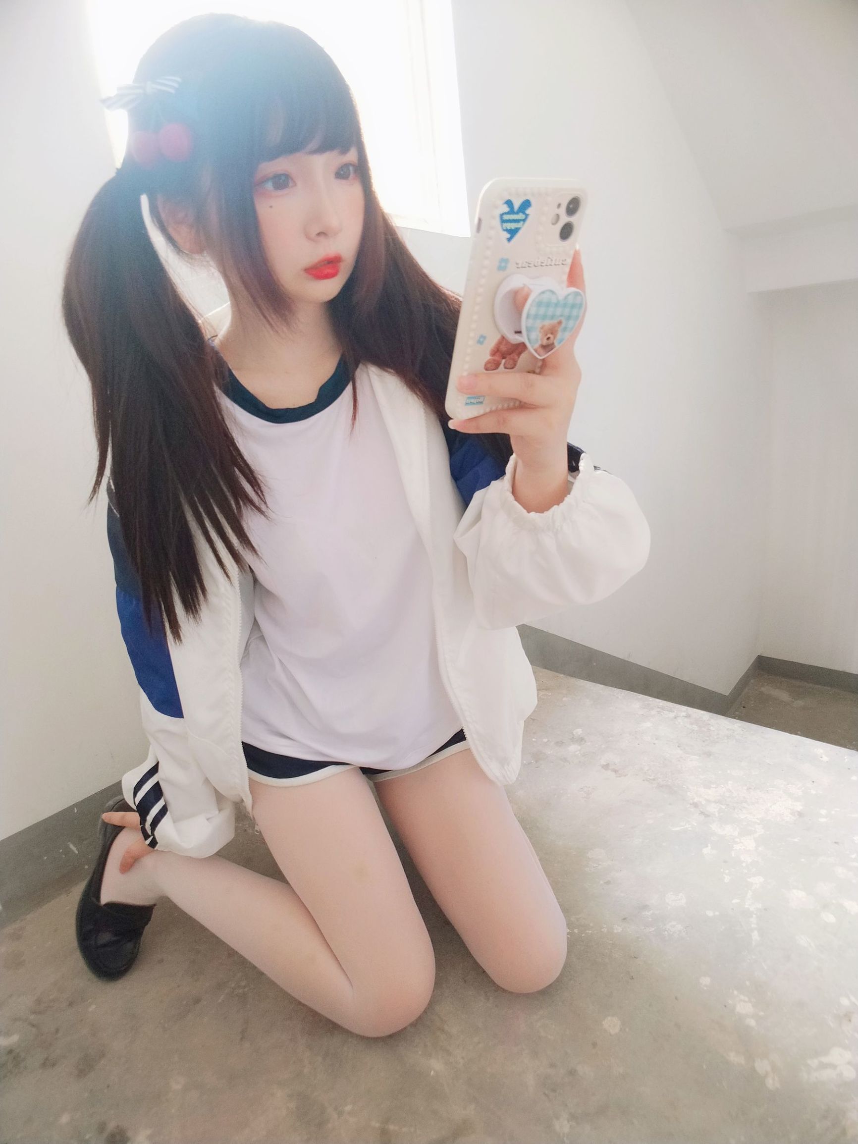 COS福利] 二次元美女古川神樂 - 白絲體操運動服