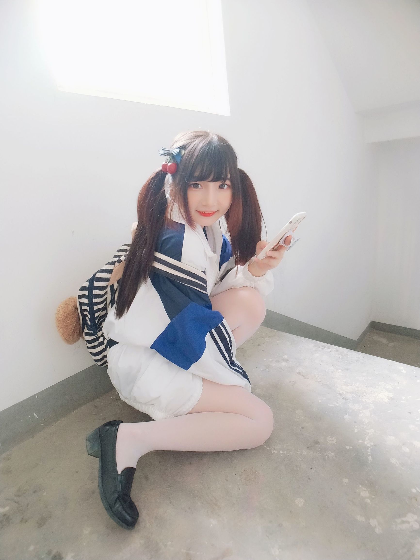 COS福利] 二次元美女古川神樂 - 白絲體操運動服