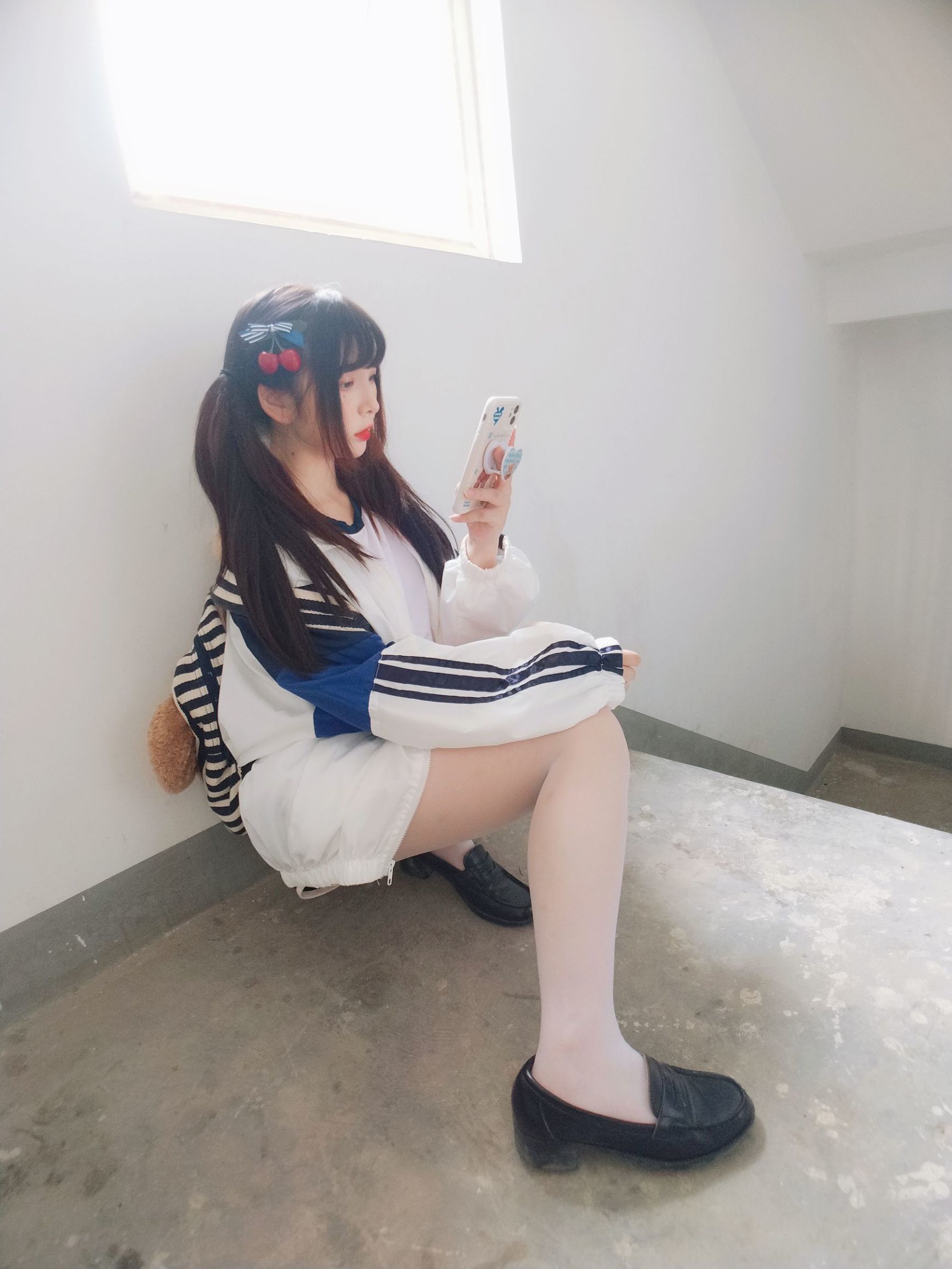COS福利] 二次元美女古川神樂 - 白絲體操運動服