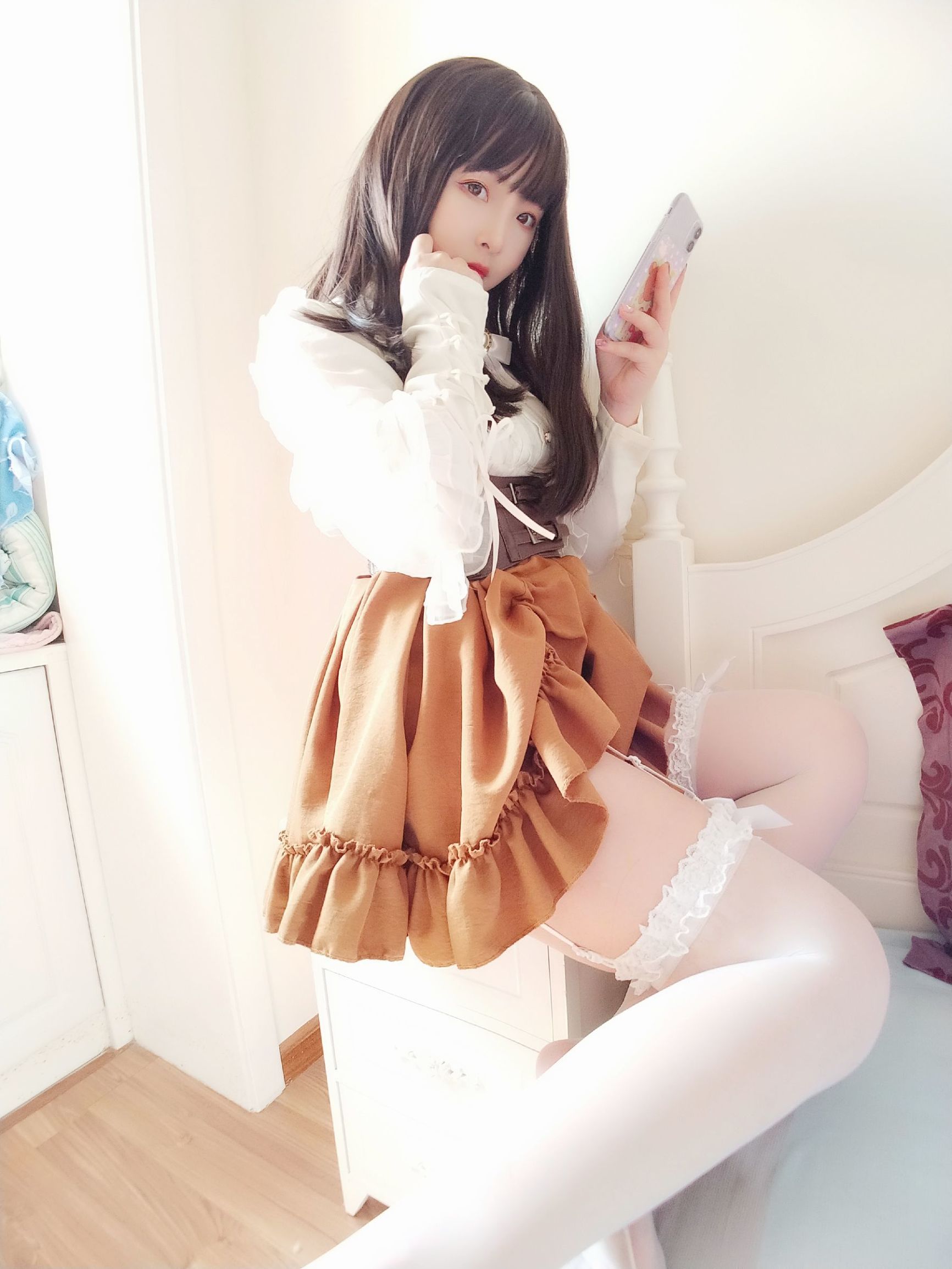 COS福利] 二次元美女古川Kagura - 蕾絲長筒吊帶絲襪