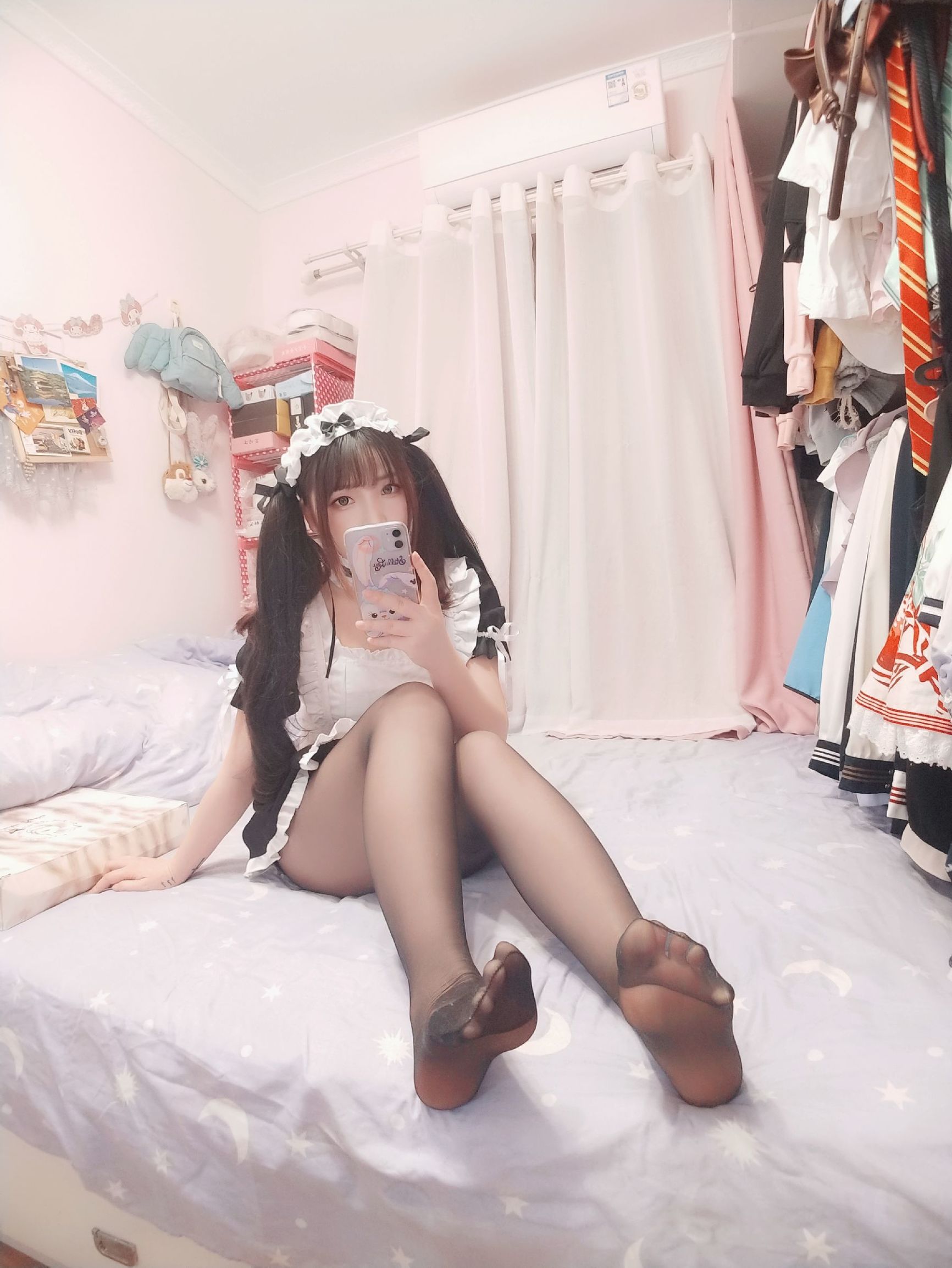 COS Phúc lợi] Mỹ nhân 2D Furukawa Kagura - Nữ hầu mặc tất đen