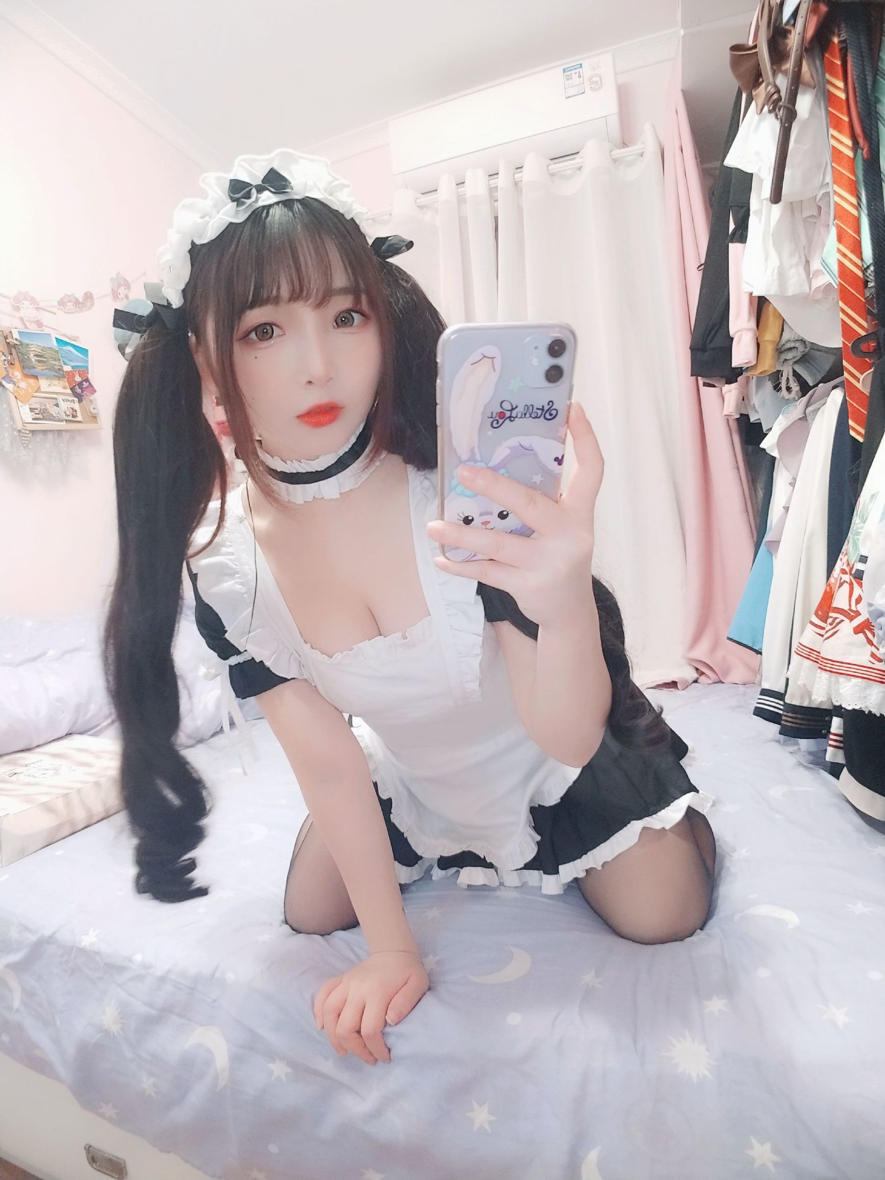 COS Phúc lợi] Mỹ nhân 2D Furukawa Kagura - Nữ hầu mặc tất đen