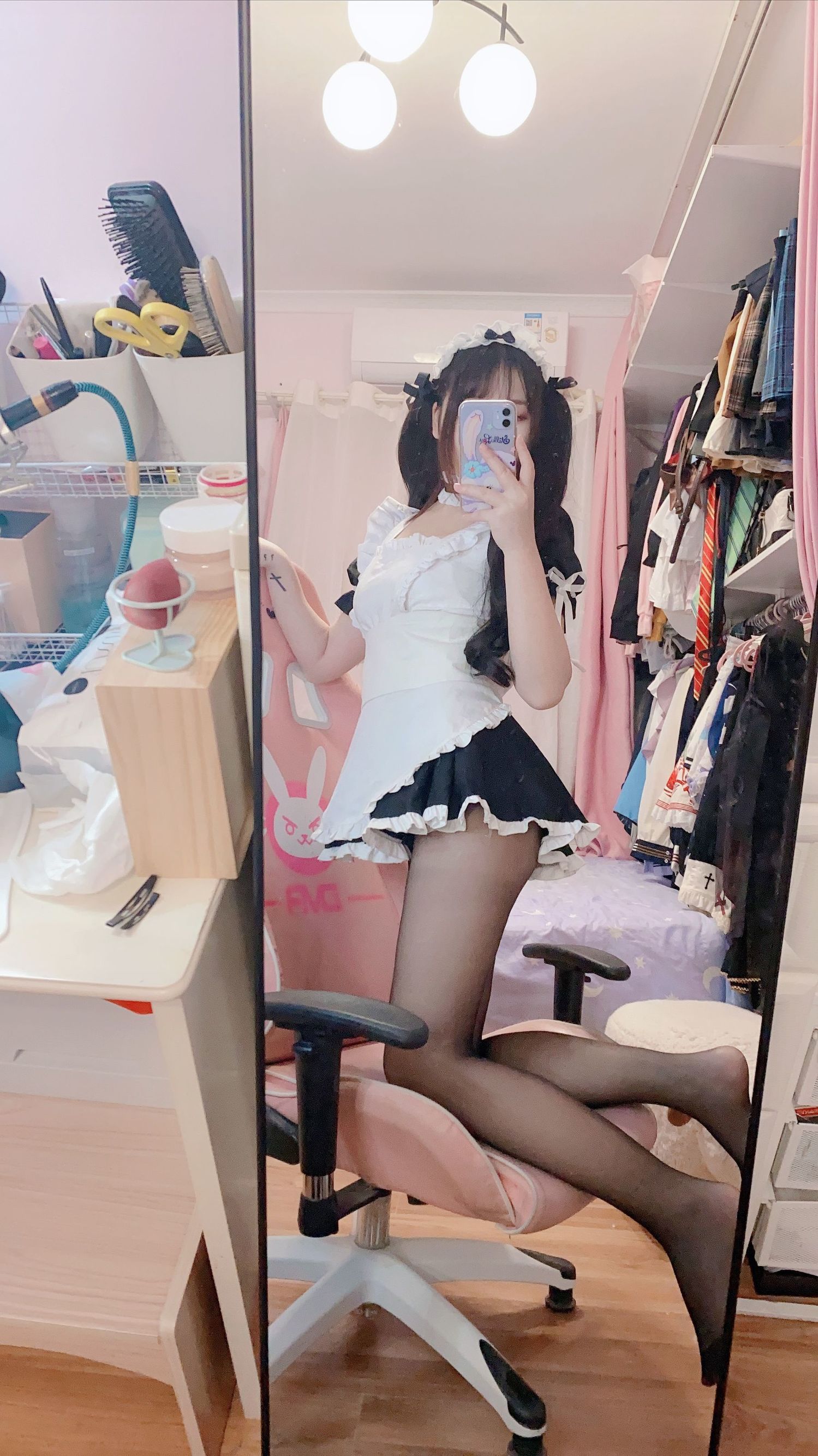 COS Phúc lợi] Mỹ nhân 2D Furukawa Kagura - Nữ hầu mặc tất đen