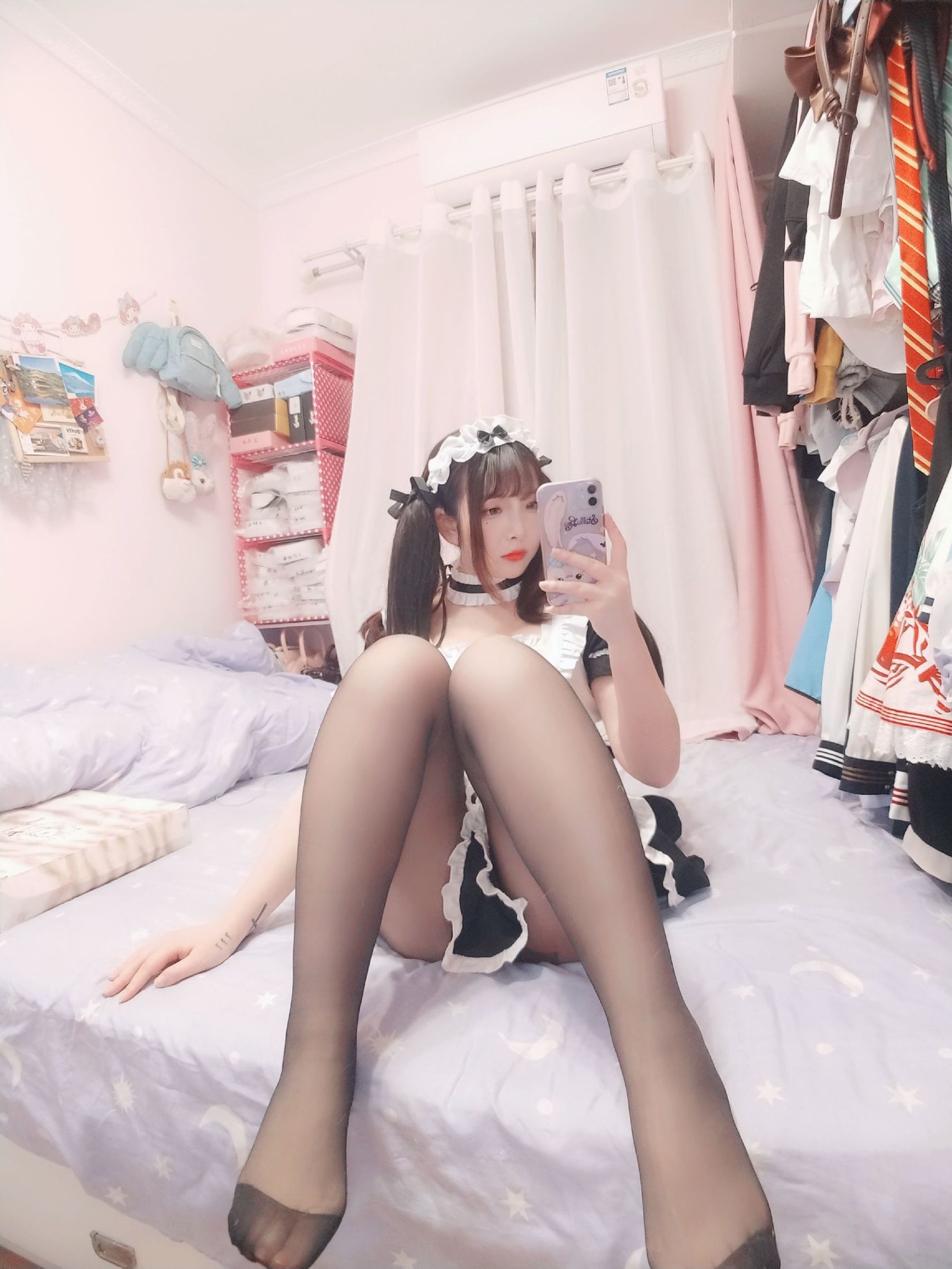 COS Phúc lợi] Mỹ nhân 2D Furukawa Kagura - Nữ hầu mặc tất đen