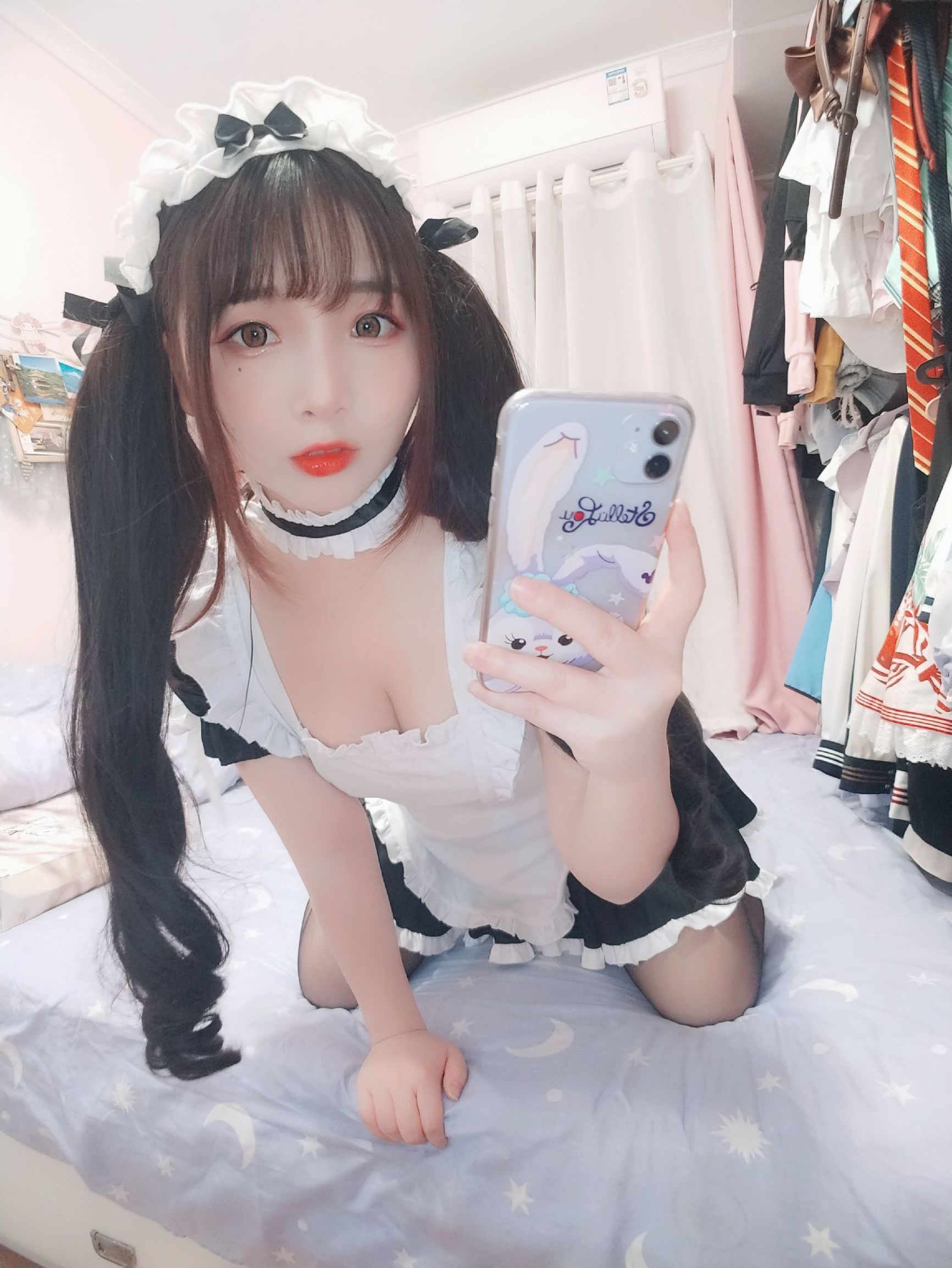 COS Phúc lợi] Mỹ nhân 2D Furukawa Kagura - Nữ hầu mặc tất đen