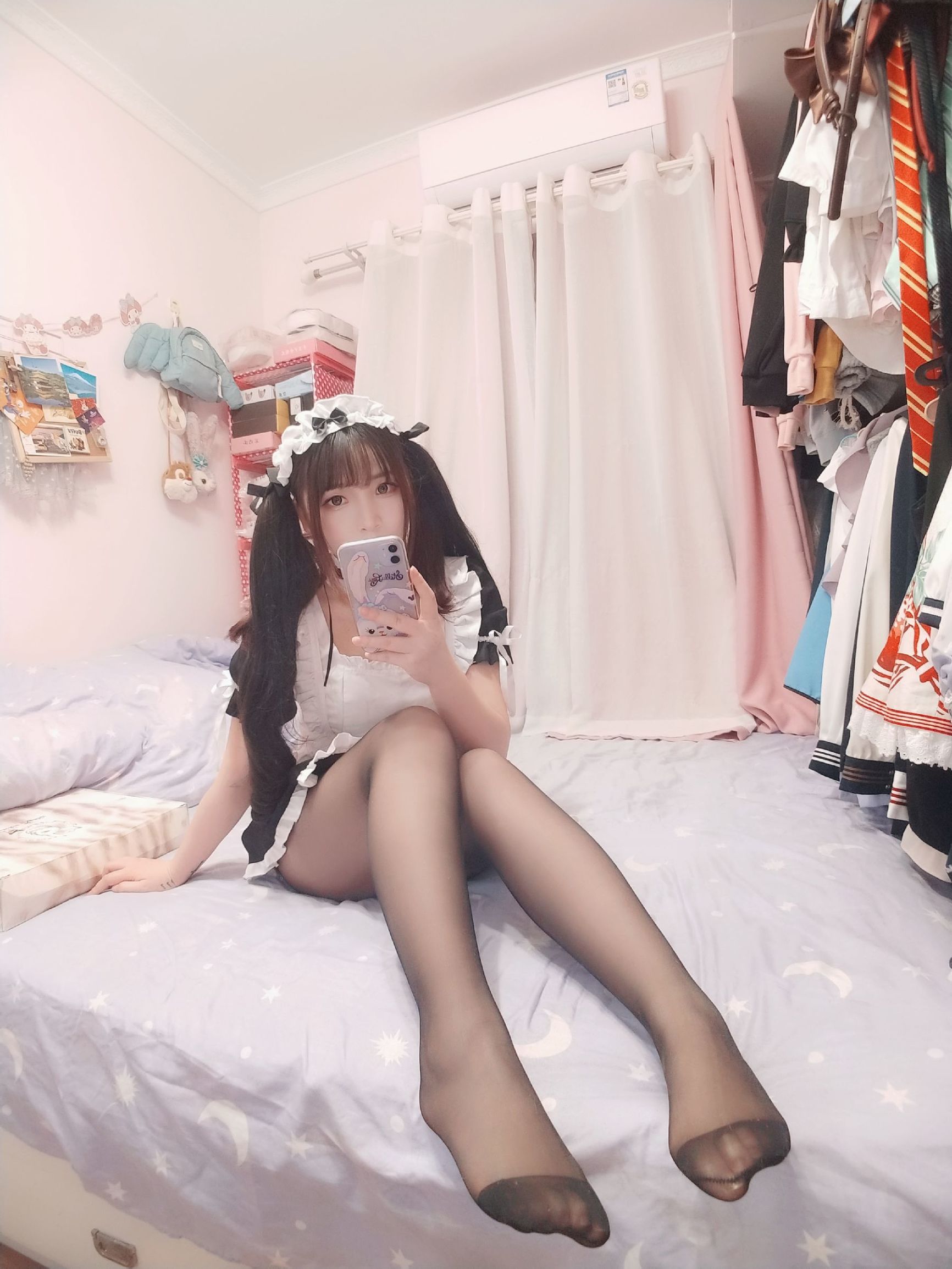 COS Phúc lợi] Mỹ nhân 2D Furukawa Kagura - Nữ hầu mặc tất đen