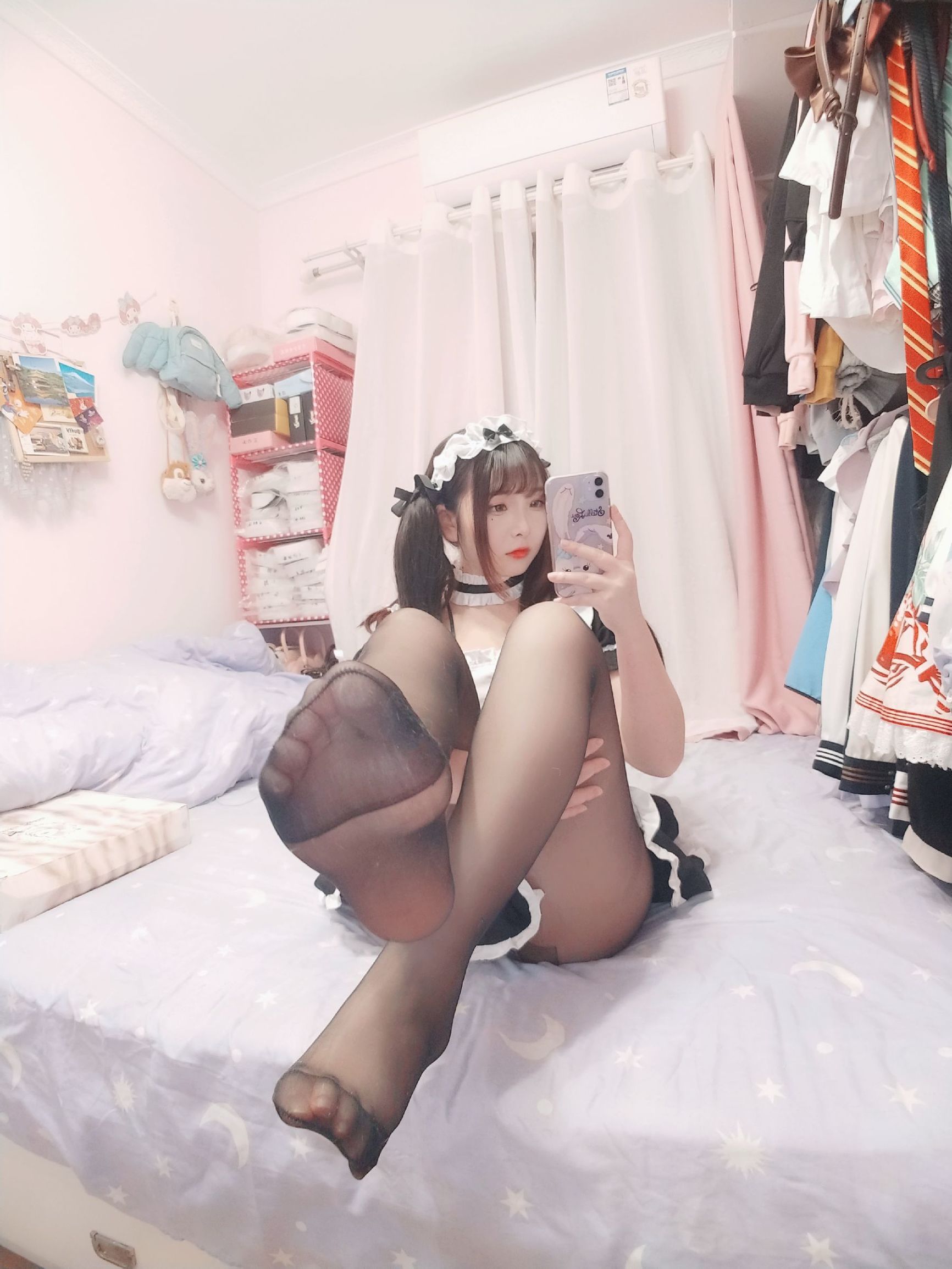COS Phúc lợi] Mỹ nhân 2D Furukawa Kagura - Nữ hầu mặc tất đen