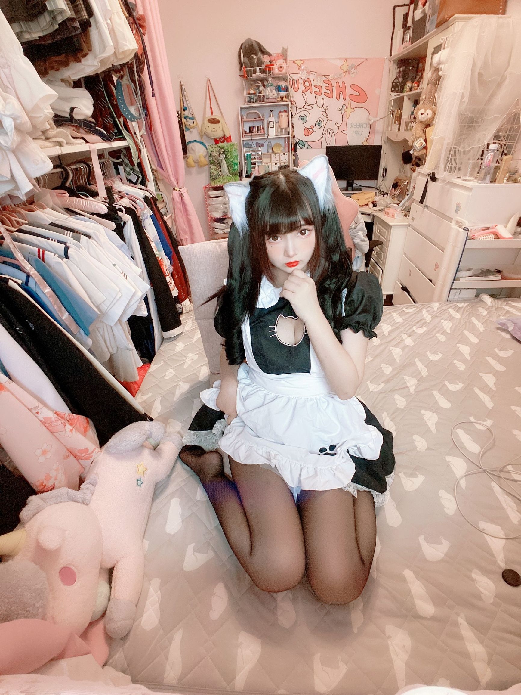 COS Phúc lợi] Người đẹp 2D Furukawa Kagura - Vớ đen hở ngực Nữ hầu tai mèo