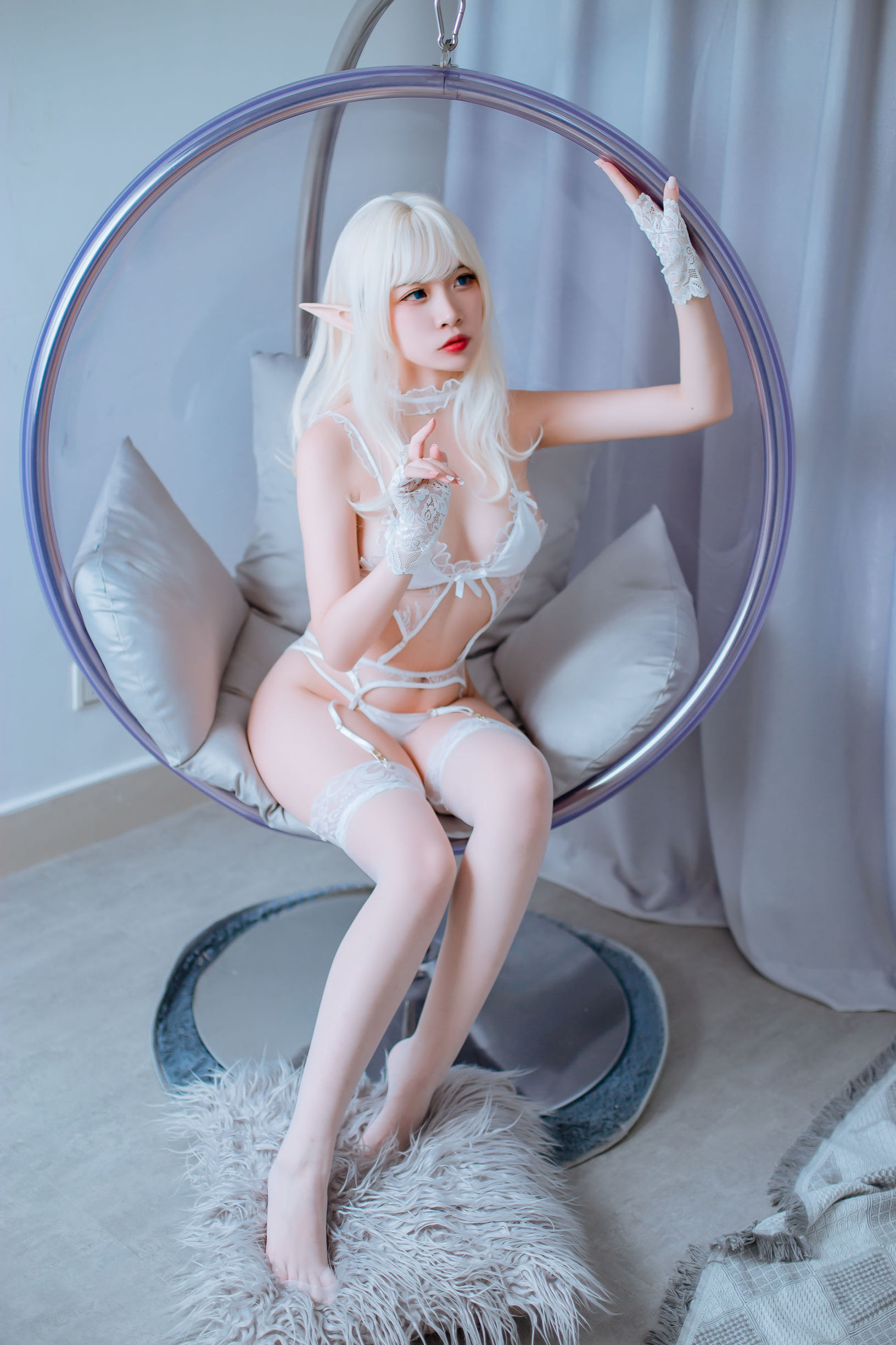 Cosplay Benefits] Popular Cosplayer Er Zuo Nisa - White Elf