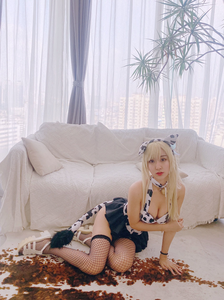 COS Phúc lợi] Coser Phổ biến Kurokawa - Seina Bò sữa