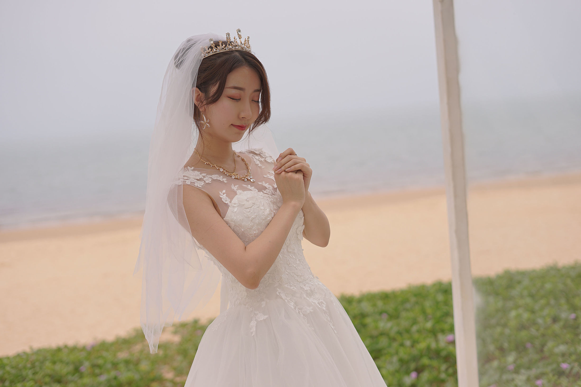 コスプレ福利] 人気のコスプレイヤー黒川 - 海島の旅 ウェディングドレス